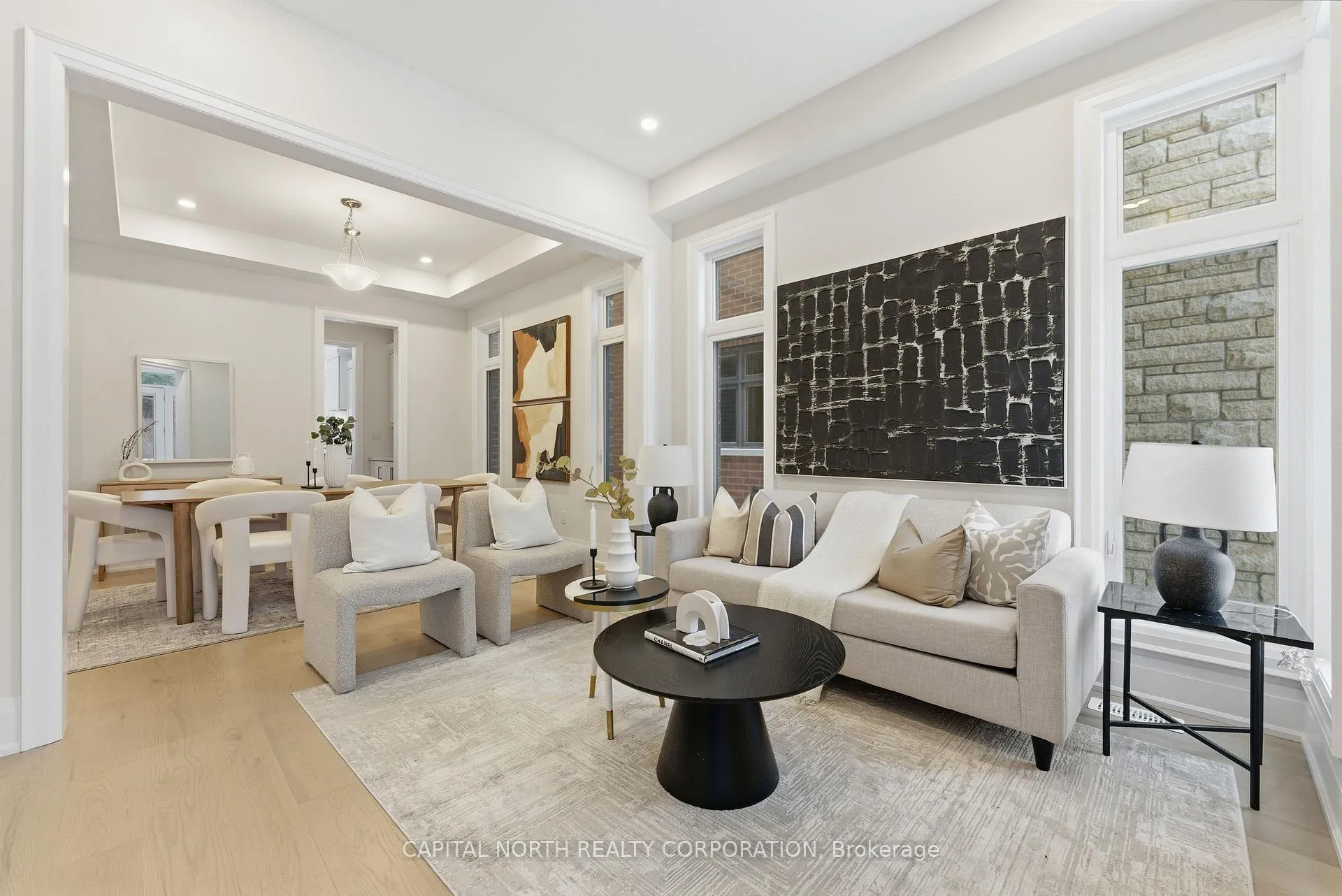 Photo 4 of 11 Gianvito Crescent, King, King City — HOMEH