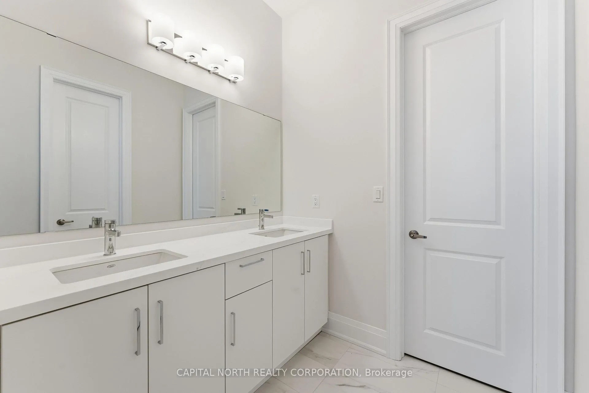 Photo 33 of 11 Gianvito Crescent, King, King City — HOMEH