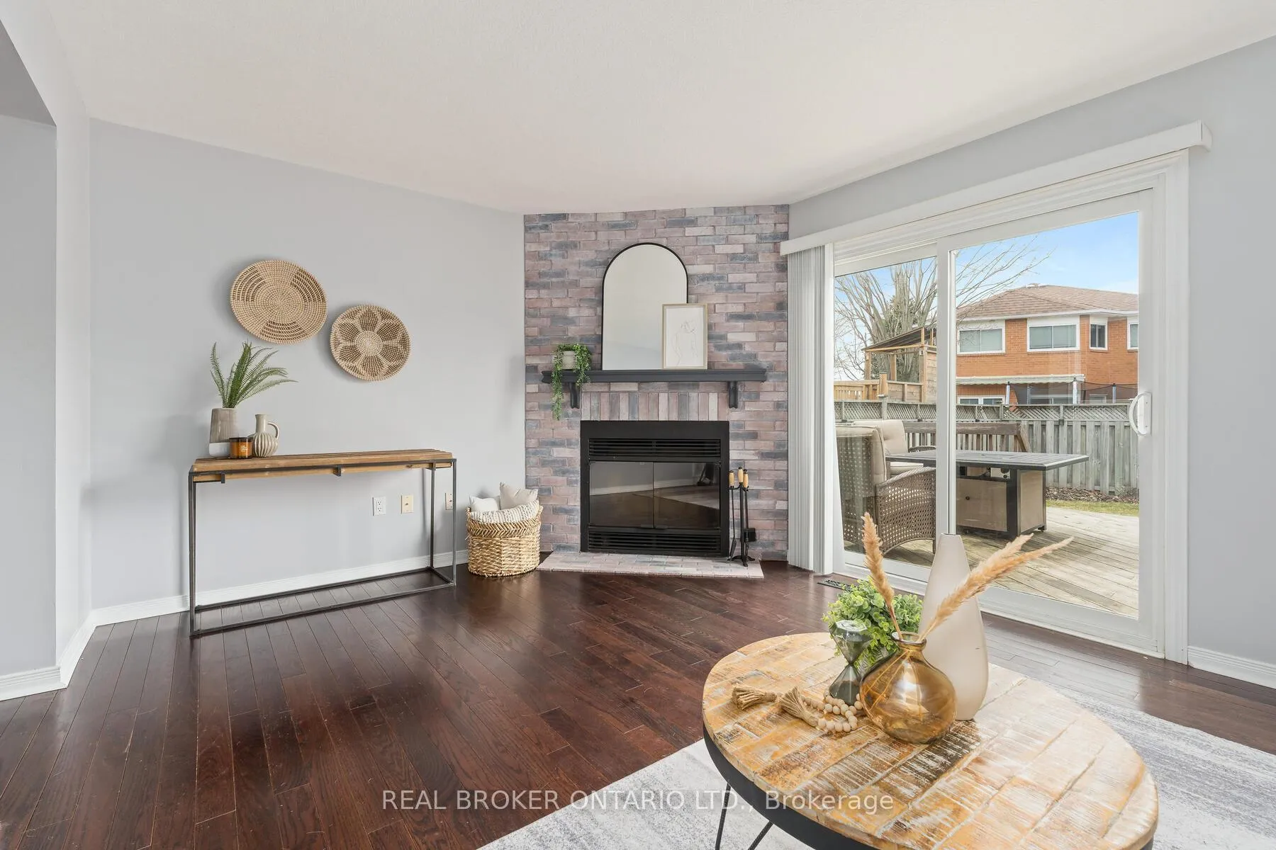 Photo 11 of 15 Smith Drive, Halton Hills, Georgetown — HOMEH