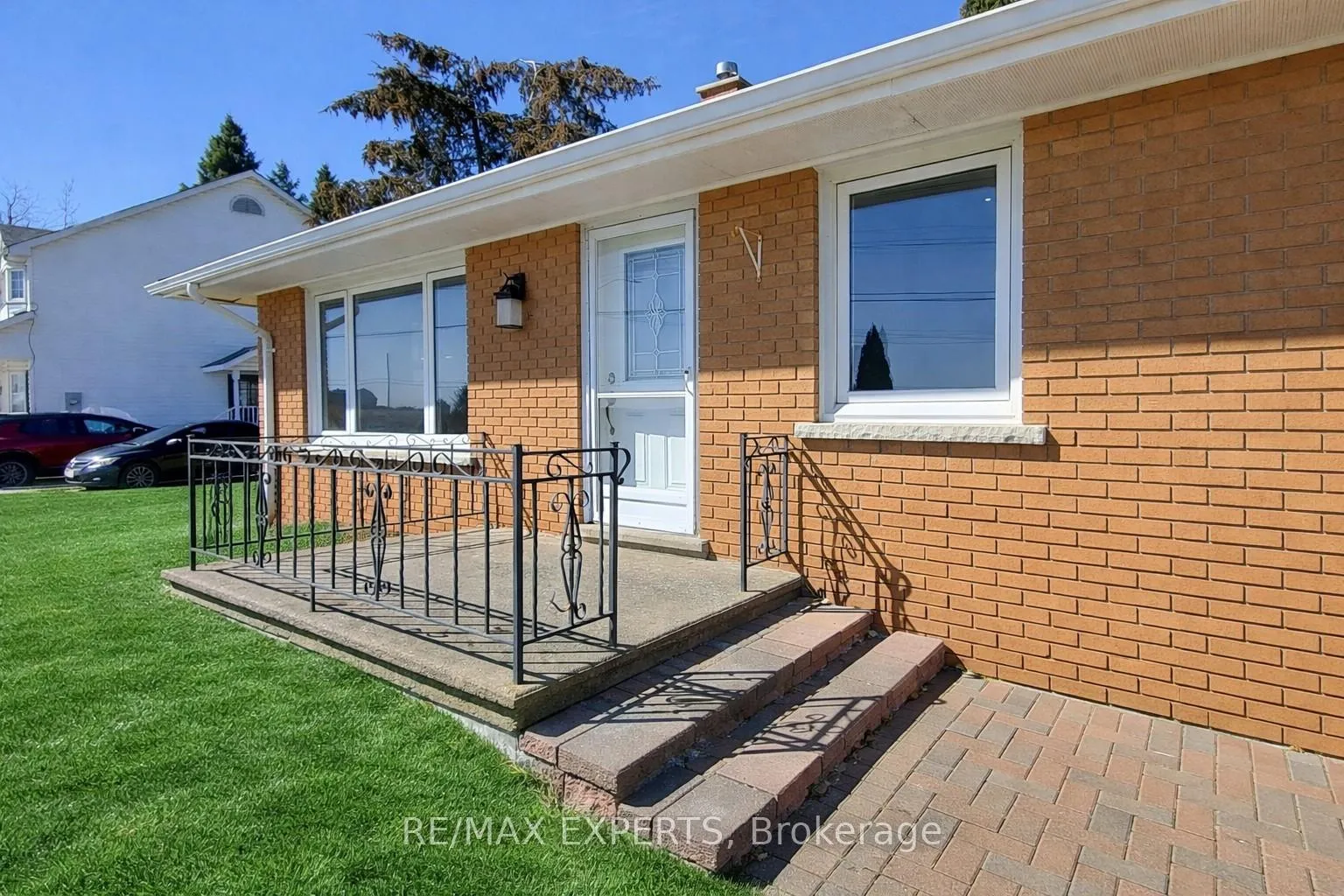 Photo 3 of 2088 Killarney Beach Road, Innisfil, Rural Innisfil — HOMEH