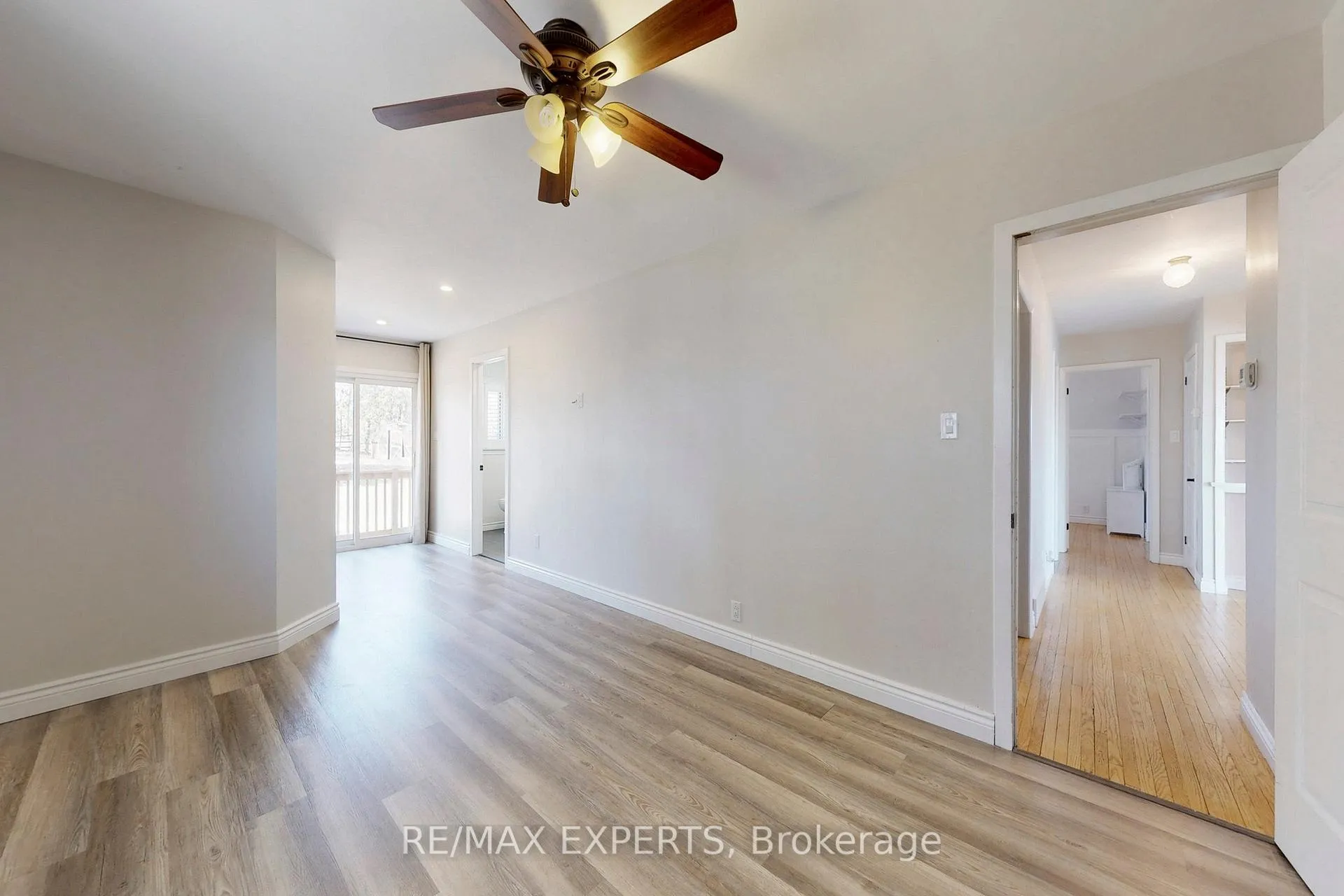 Photo 17 of 2088 Killarney Beach Road, Innisfil, Rural Innisfil — HOMEH