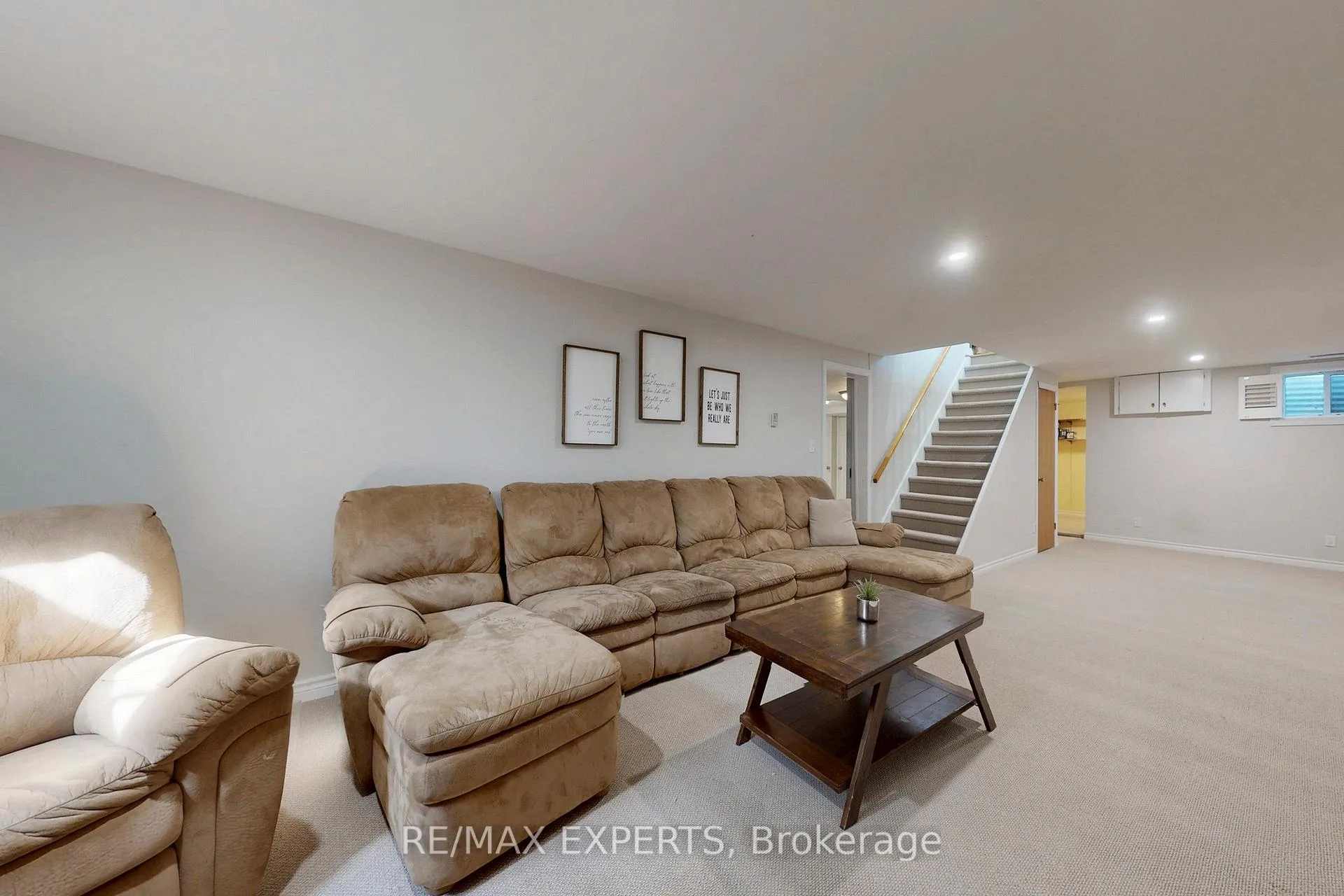 Photo 28 of 2088 Killarney Beach Road, Innisfil, Rural Innisfil — HOMEH