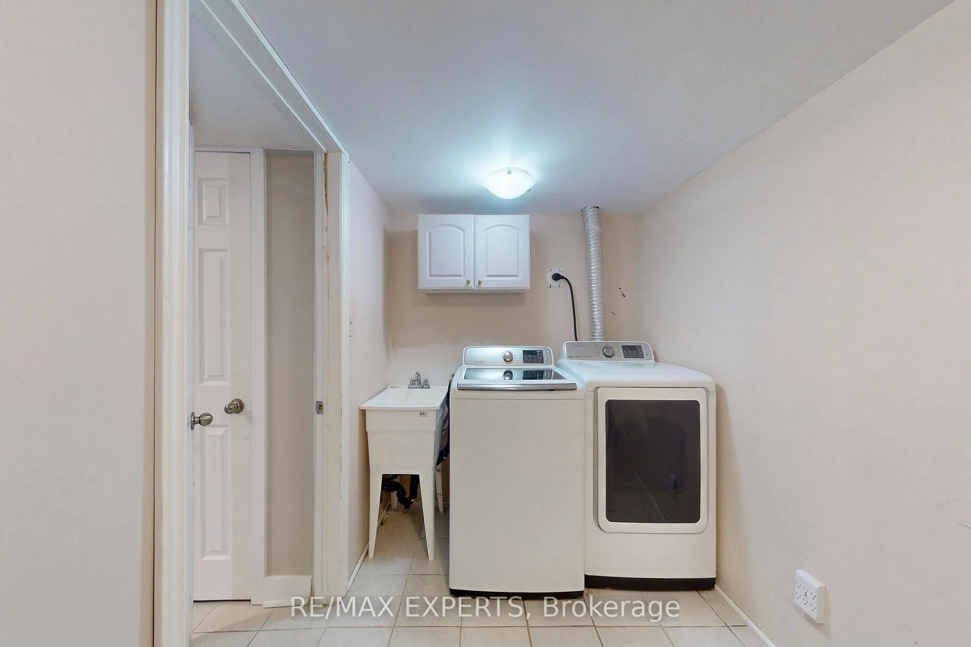 Photo 38 of 2088 Killarney Beach Road, Innisfil, Rural Innisfil — HOMEH