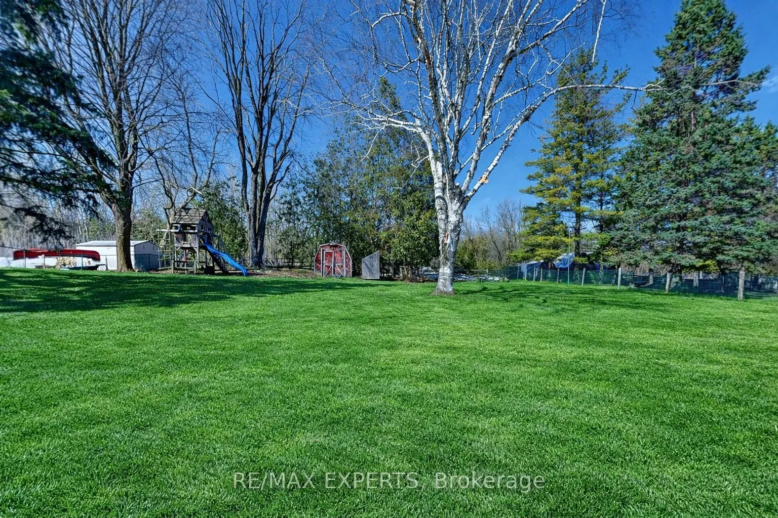 Photo 42 of 2088 Killarney Beach Road, Innisfil, Rural Innisfil — HOMEH