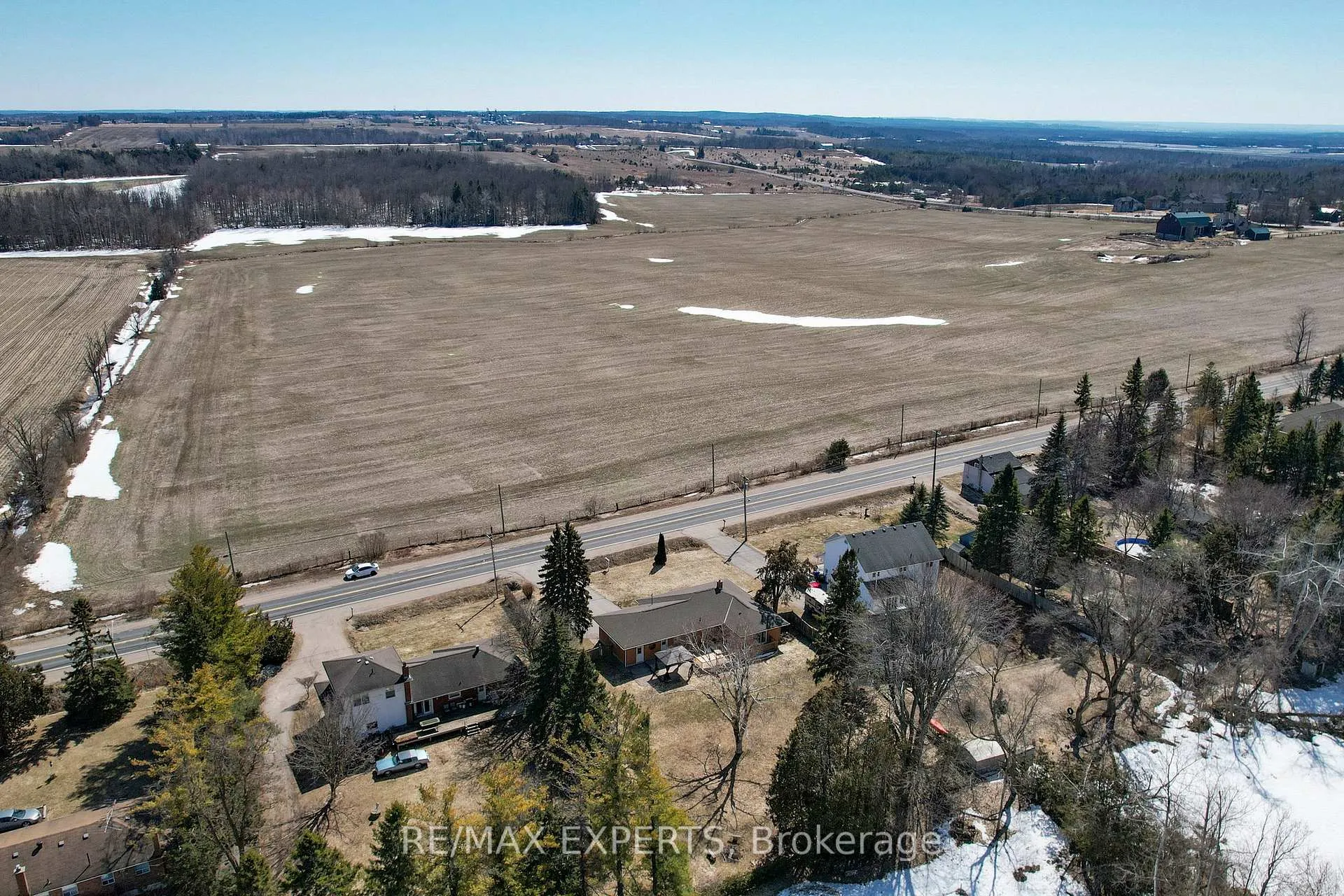 Photo 44 of 2088 Killarney Beach Road, Innisfil, Rural Innisfil — HOMEH