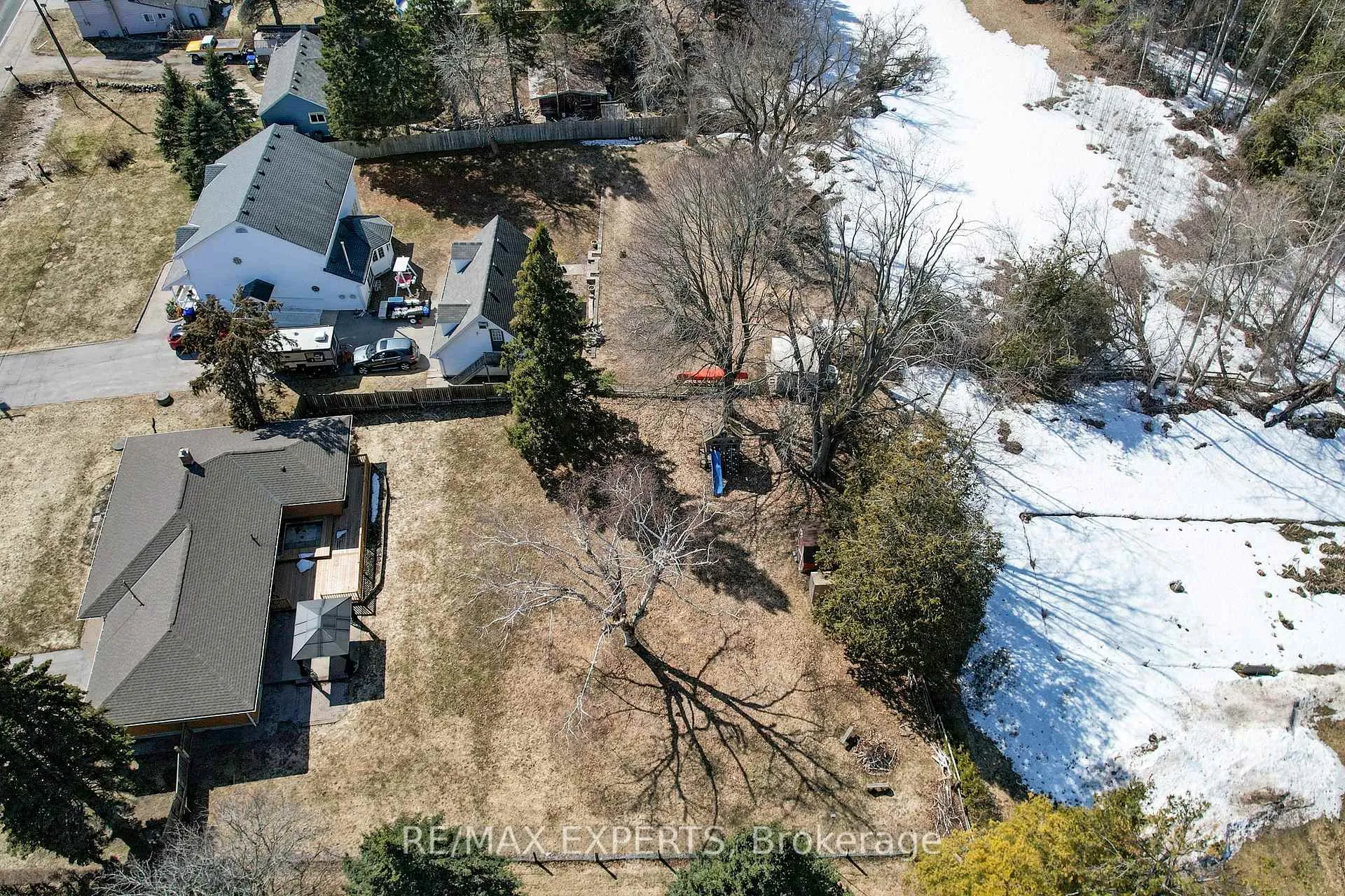 Photo 45 of 2088 Killarney Beach Road, Innisfil, Rural Innisfil — HOMEH