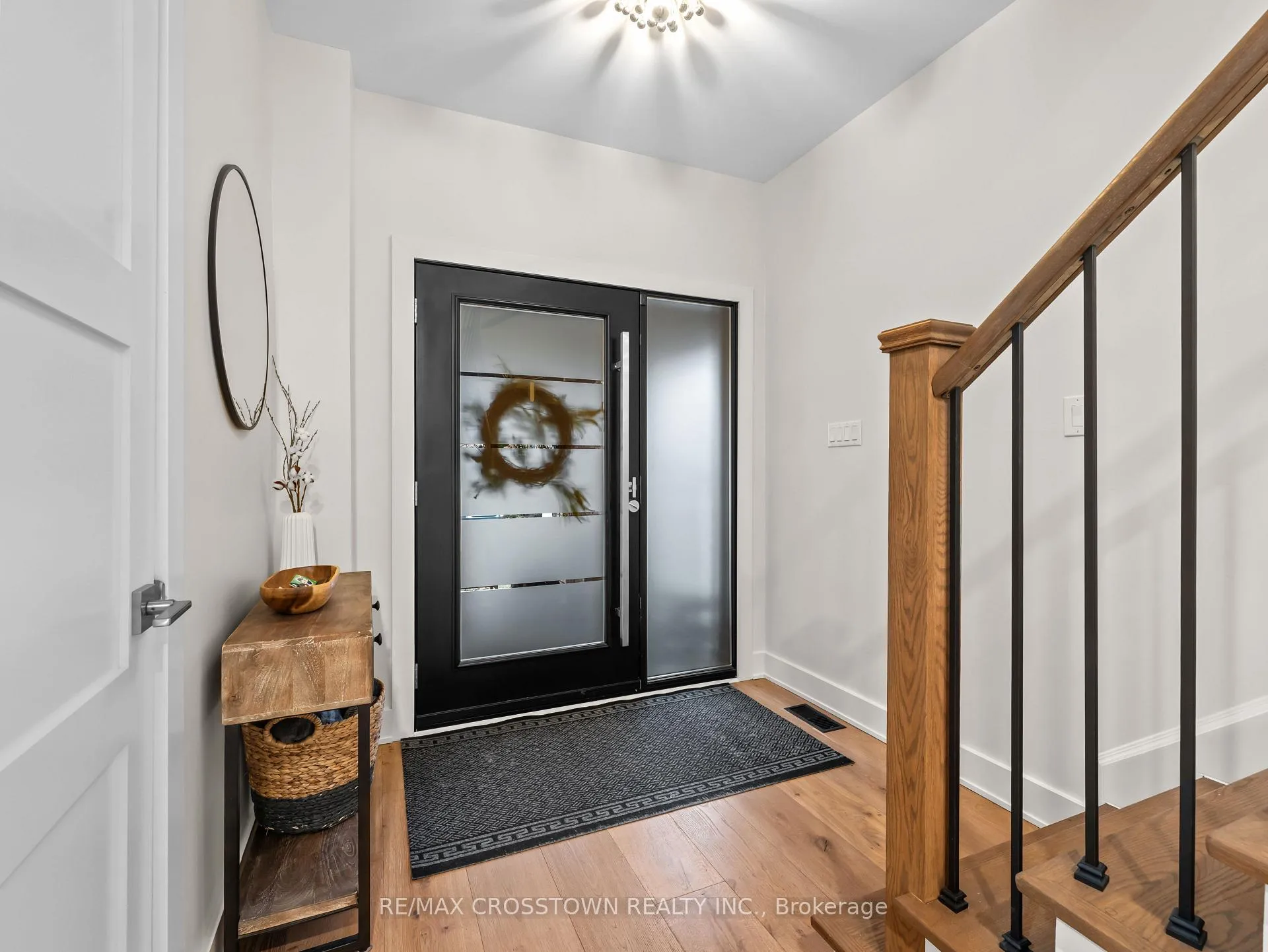 Photo 4 of 109 Golden Gate Circle, Vaughan, Sonoma Heights — HOMEH