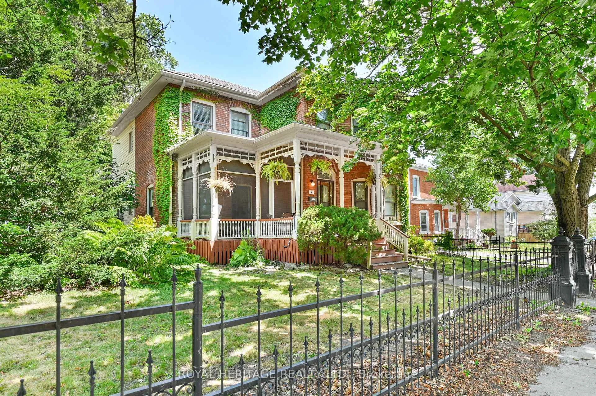 Photo of 141 Foster Avenue