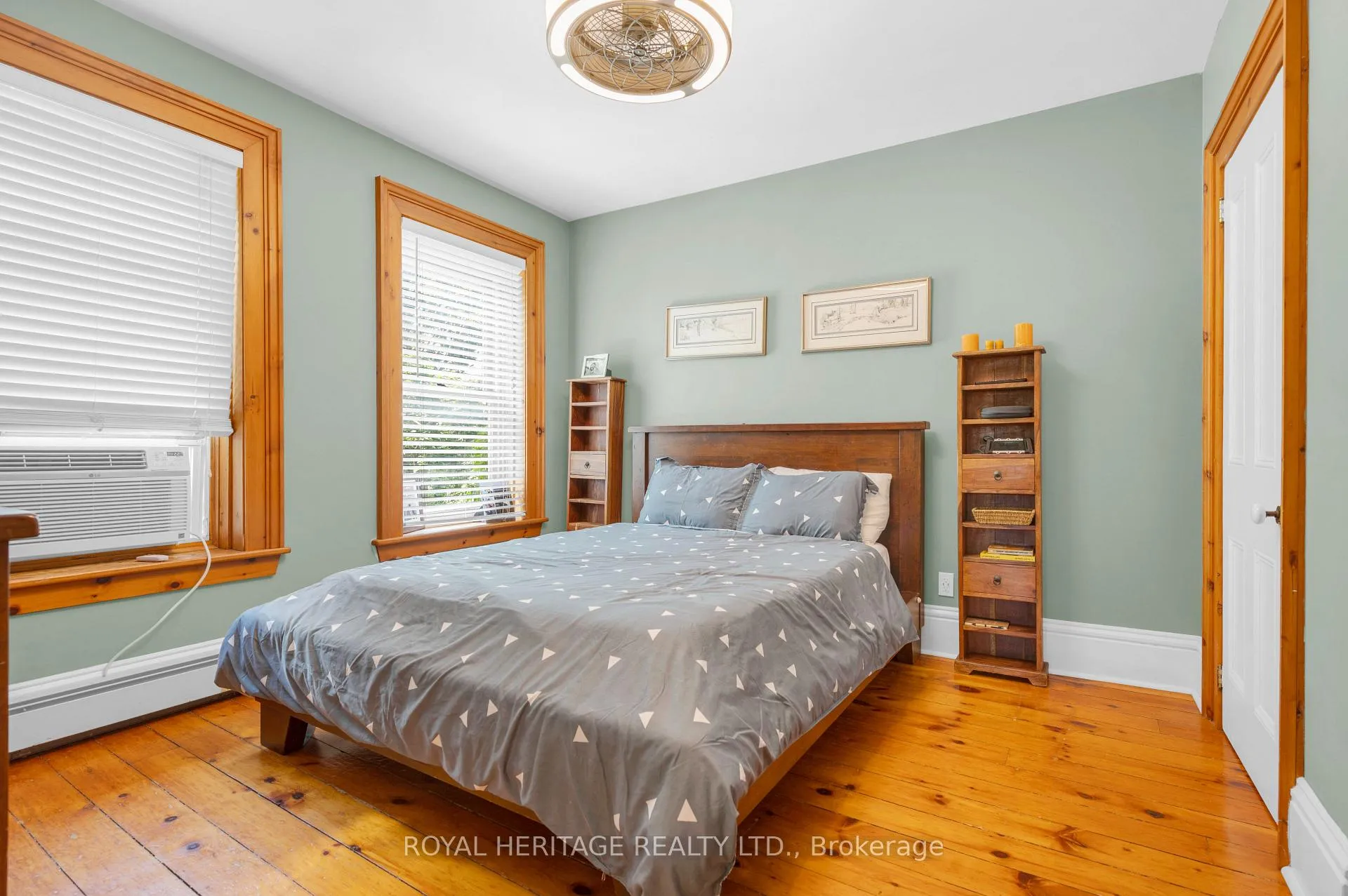 Photo 21 of 141 Foster Avenue, Belleville, Belleville Ward — HOMEH