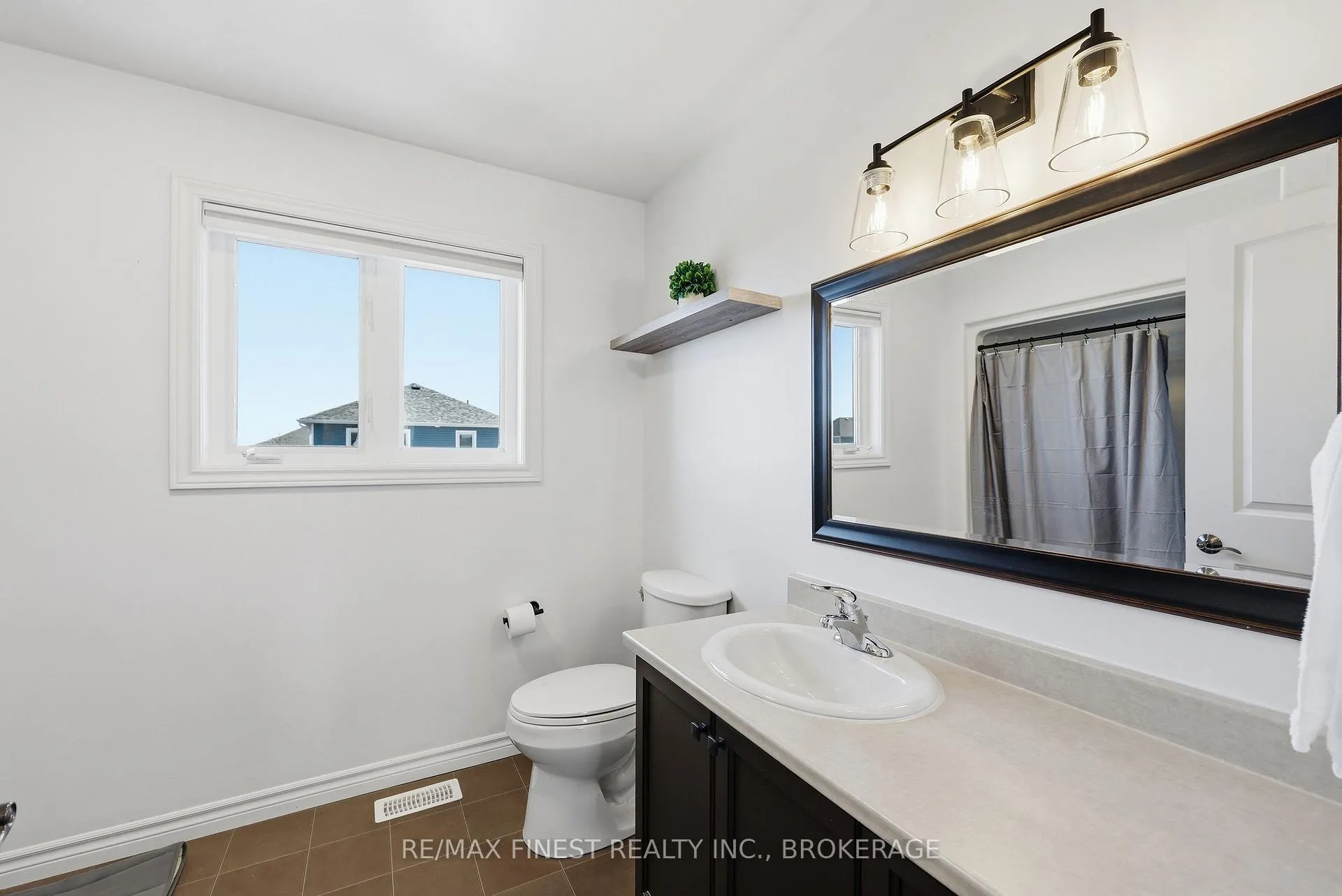 Photo 36 of 108 Pratt Drive, Loyalist, Amherstview — HOMEH