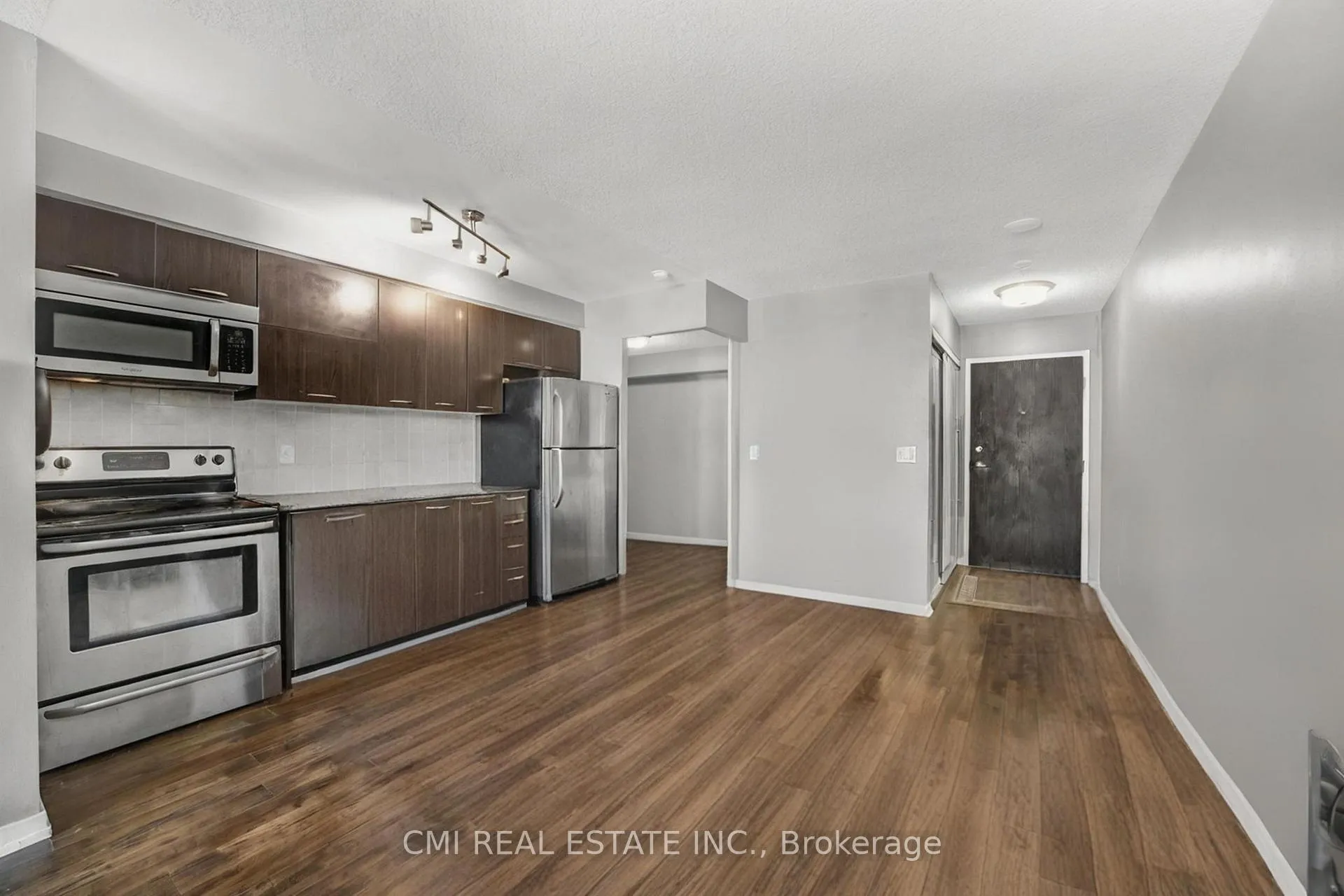 Photo 11 of Unit 725, 38 Joe Shuster Way, Toronto, South Parkdale — HOMEH