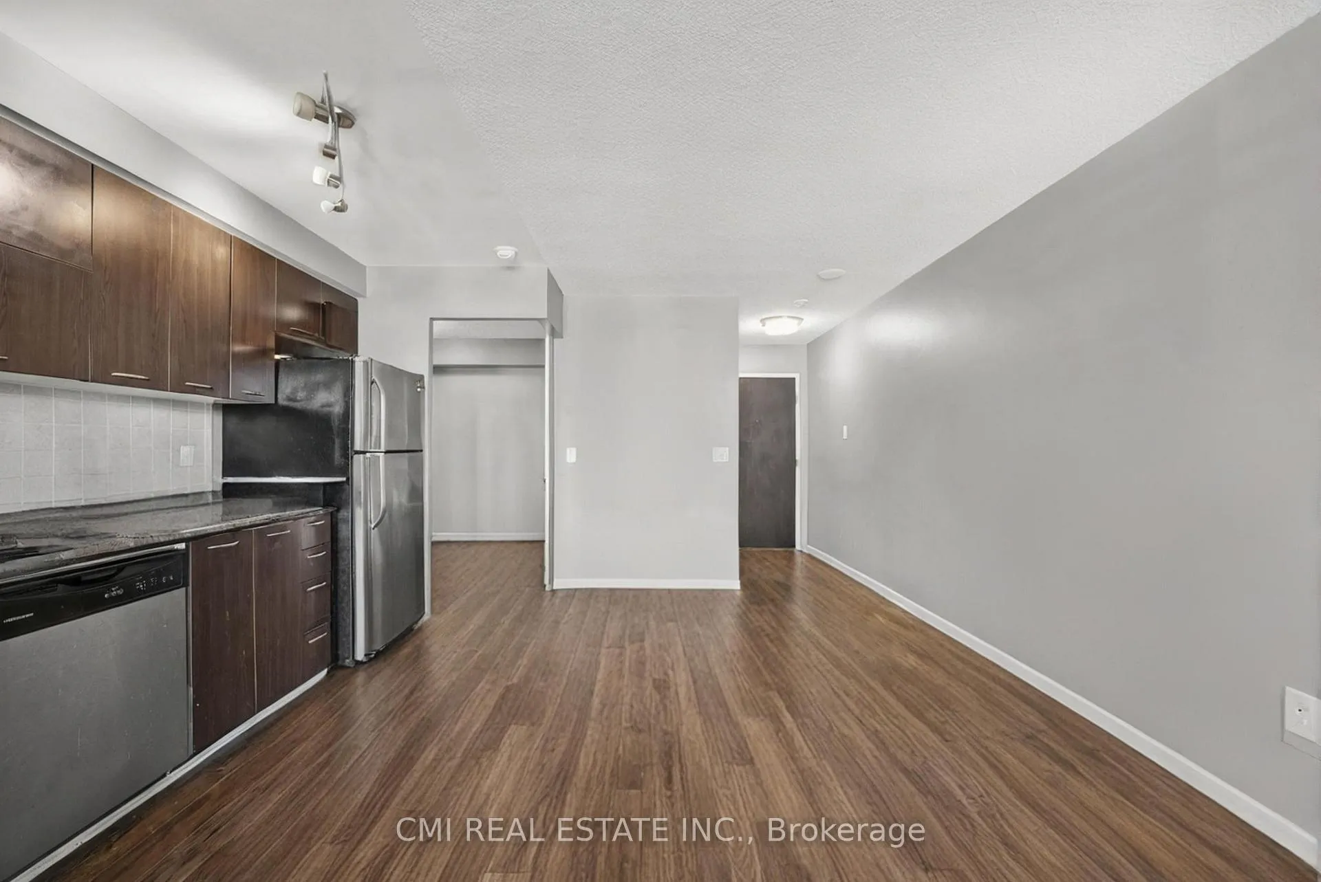 Photo 12 of Unit 725, 38 Joe Shuster Way, Toronto, South Parkdale — HOMEH