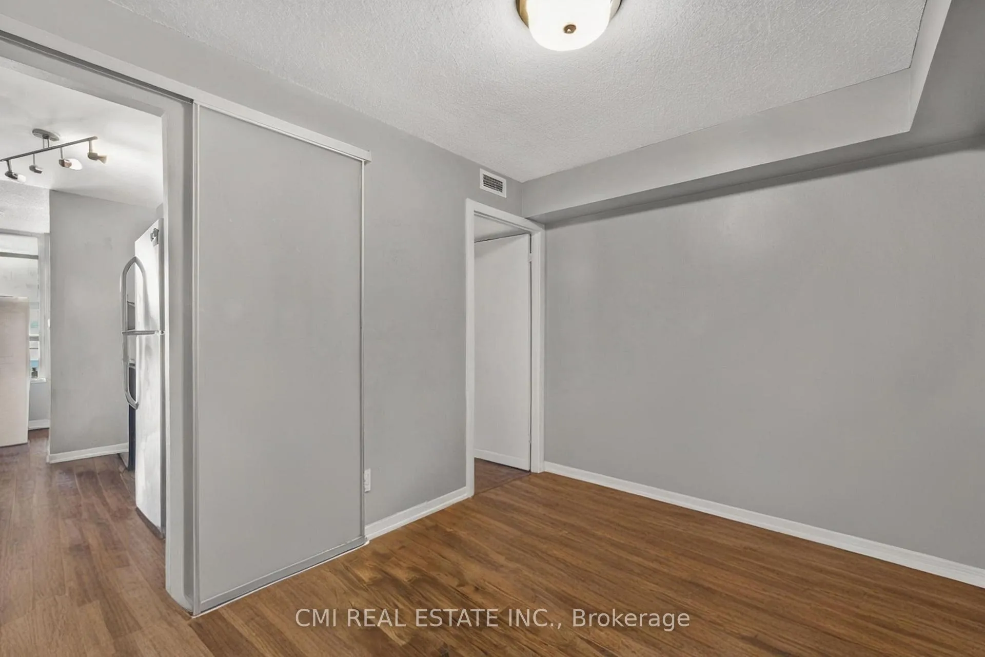 Photo 14 of Unit 725, 38 Joe Shuster Way, Toronto, South Parkdale — HOMEH