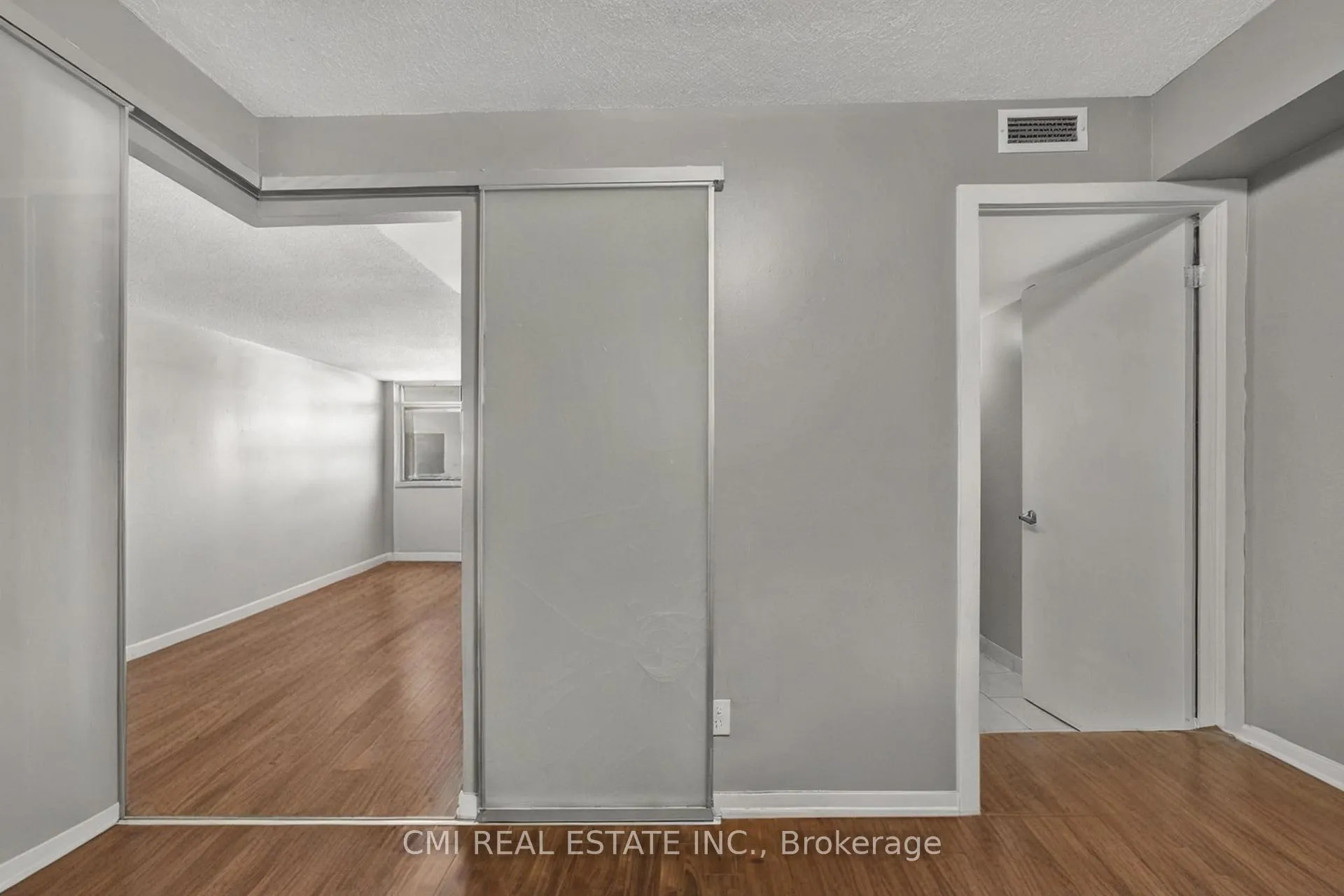 Photo 15 of Unit 725, 38 Joe Shuster Way, Toronto, South Parkdale — HOMEH
