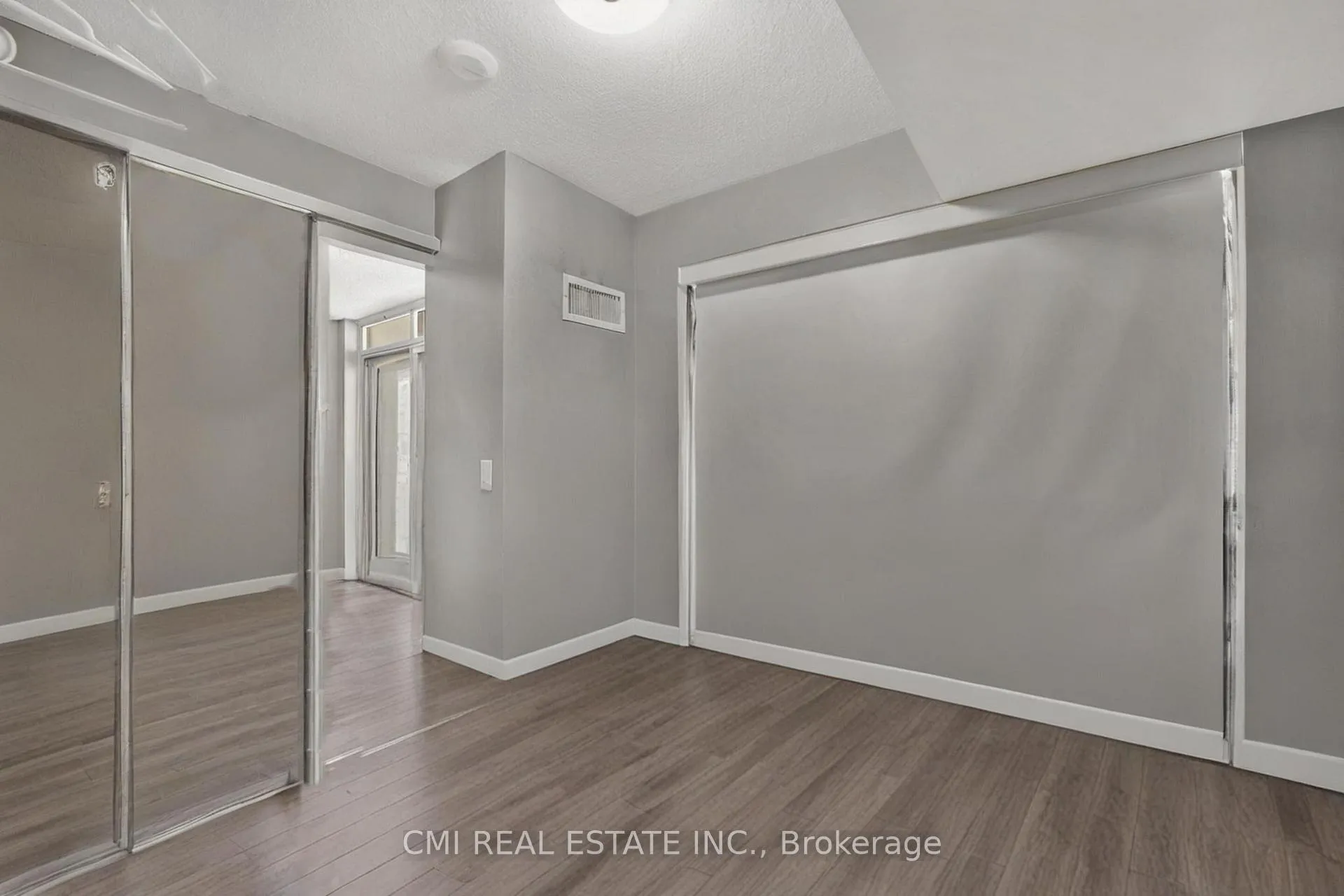 Photo 16 of Unit 725, 38 Joe Shuster Way, Toronto, South Parkdale — HOMEH