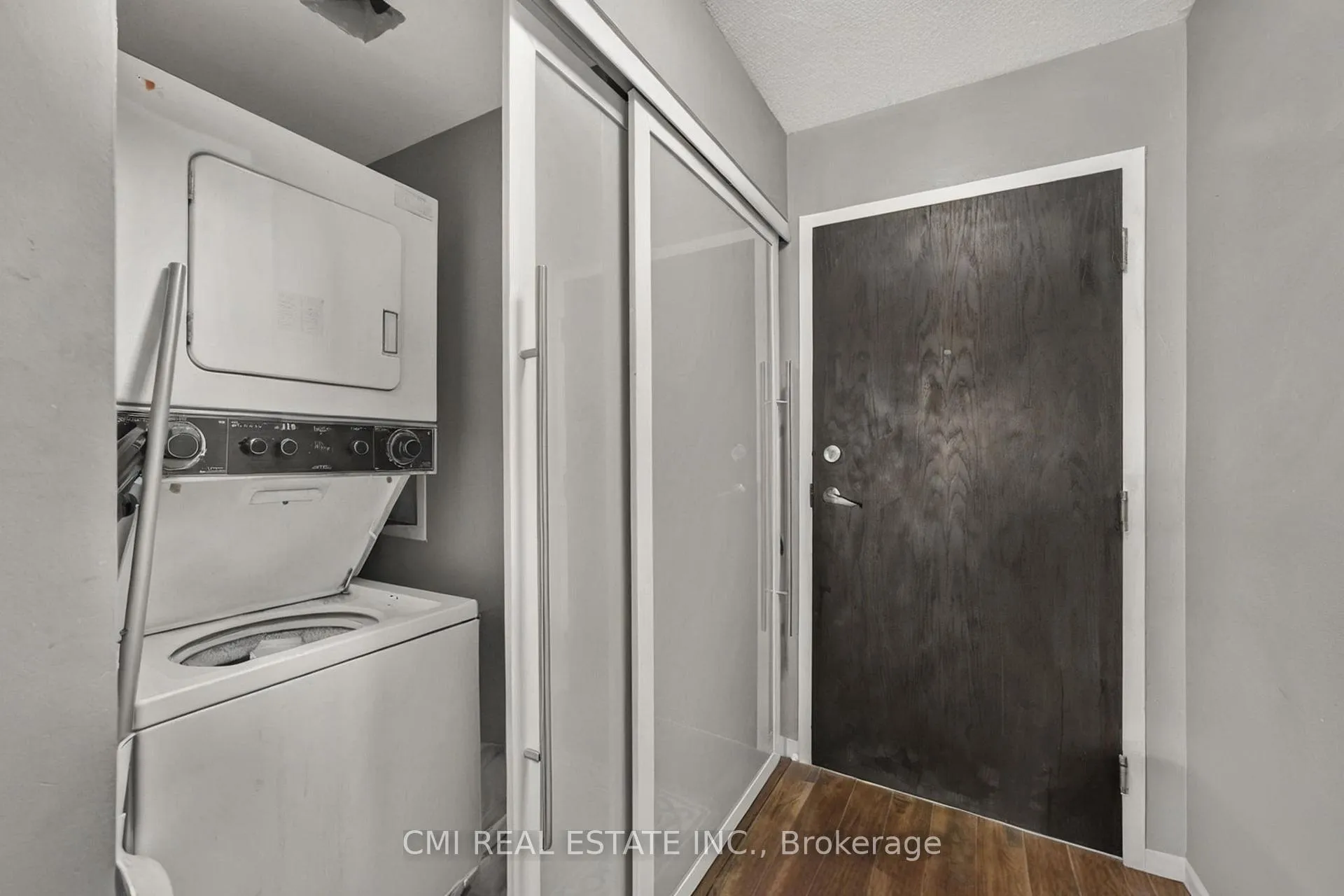 Photo 23 of Unit 725, 38 Joe Shuster Way, Toronto, South Parkdale — HOMEH