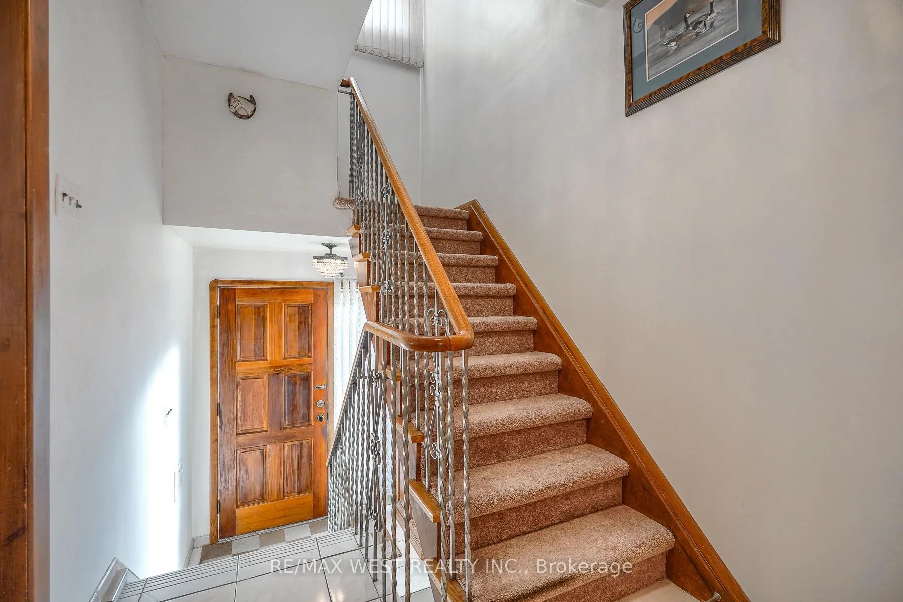 Photo 5 of 6 Dalrymple Drive, Toronto, Rockcliffe-Smythe — HOMEH