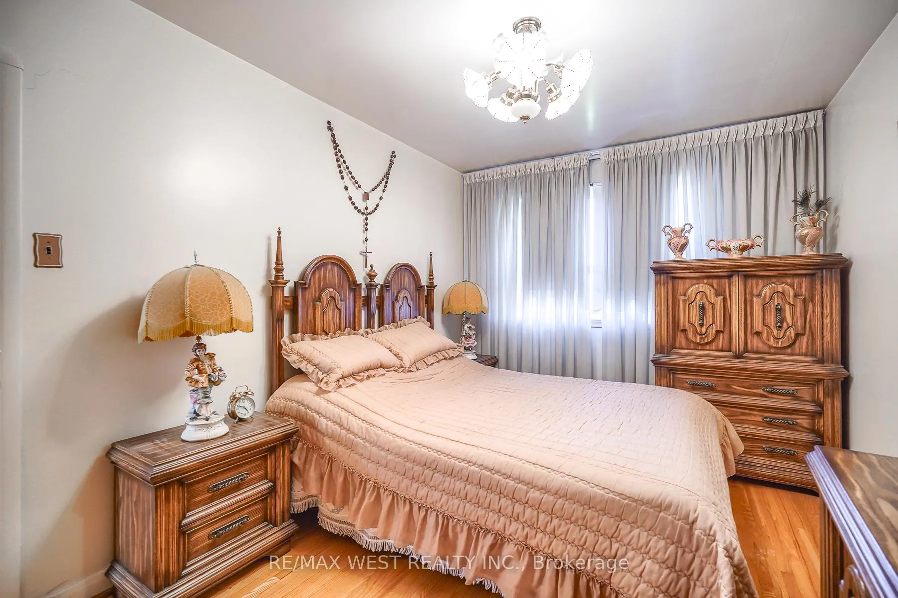 Photo 20 of 6 Dalrymple Drive, Toronto, Rockcliffe-Smythe — HOMEH