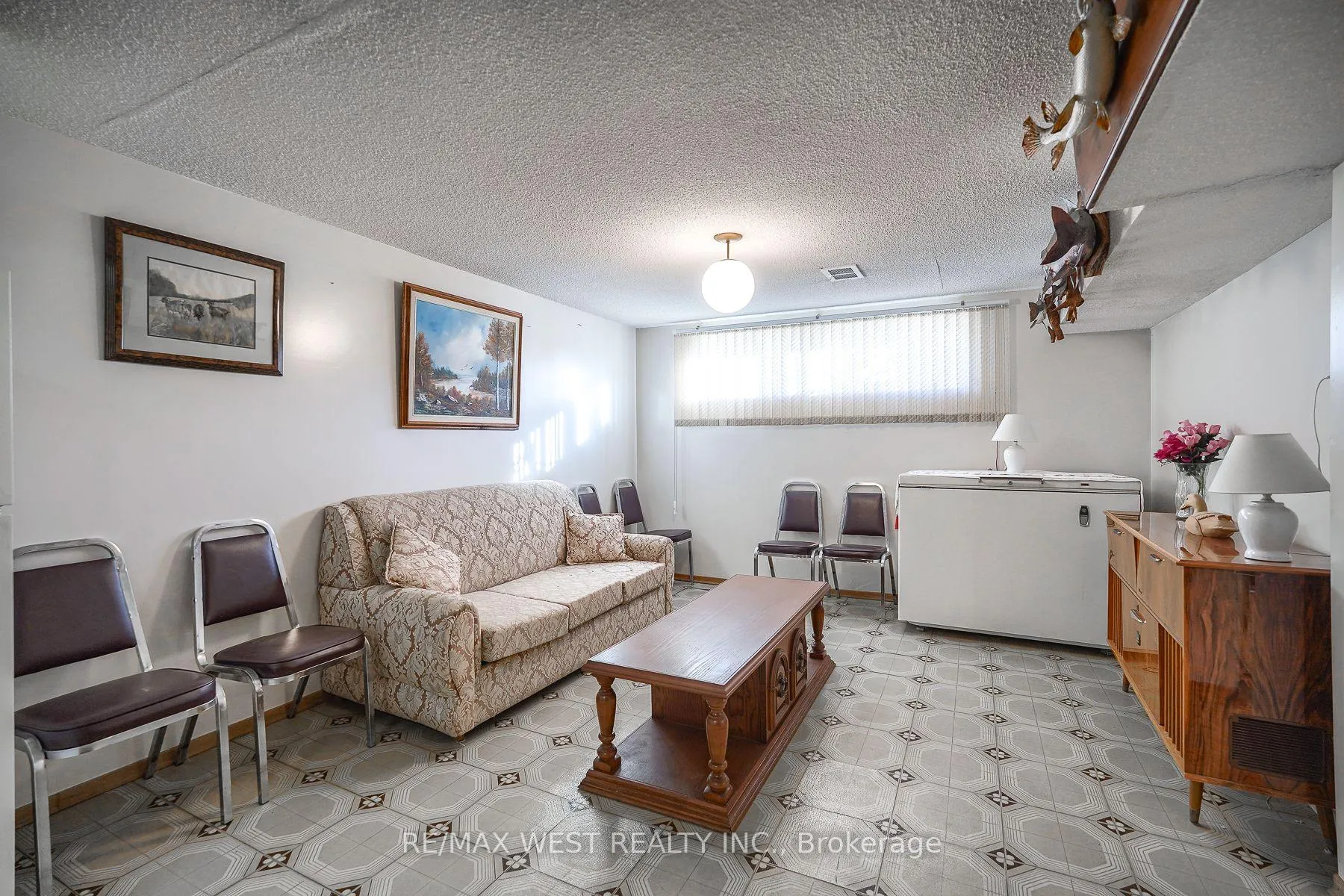 Photo 27 of 6 Dalrymple Drive, Toronto, Rockcliffe-Smythe — HOMEH