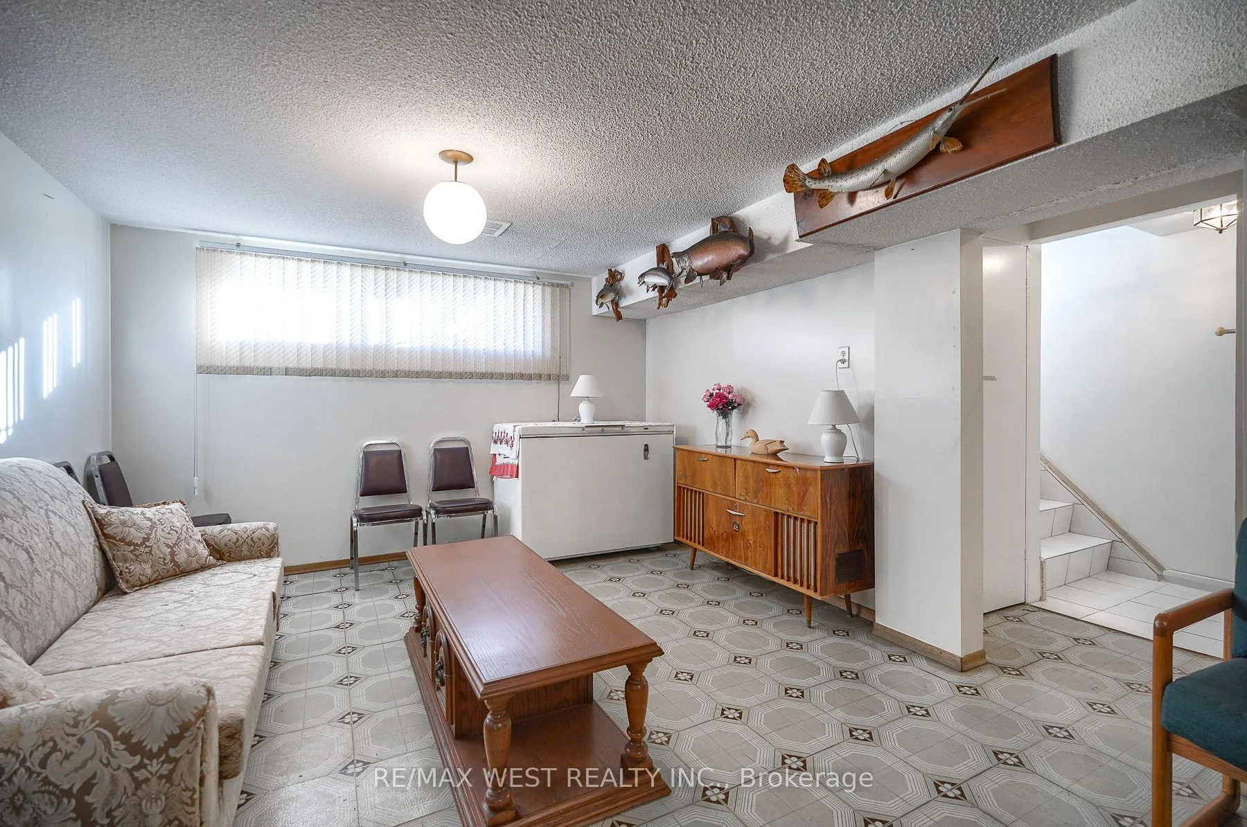 Photo 28 of 6 Dalrymple Drive, Toronto, Rockcliffe-Smythe — HOMEH