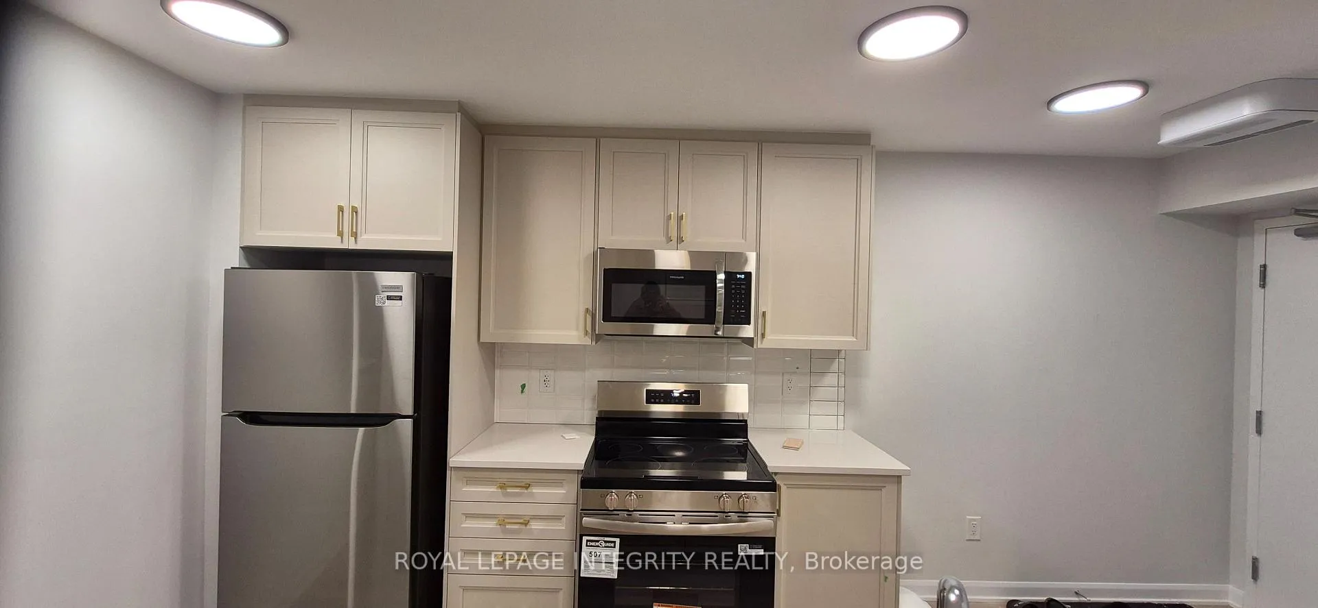 Photo 3 of Unit 1, 401 Glenroy Gilbert Drive, Ottawa, Barrhaven - Strandherd — HOMEH
