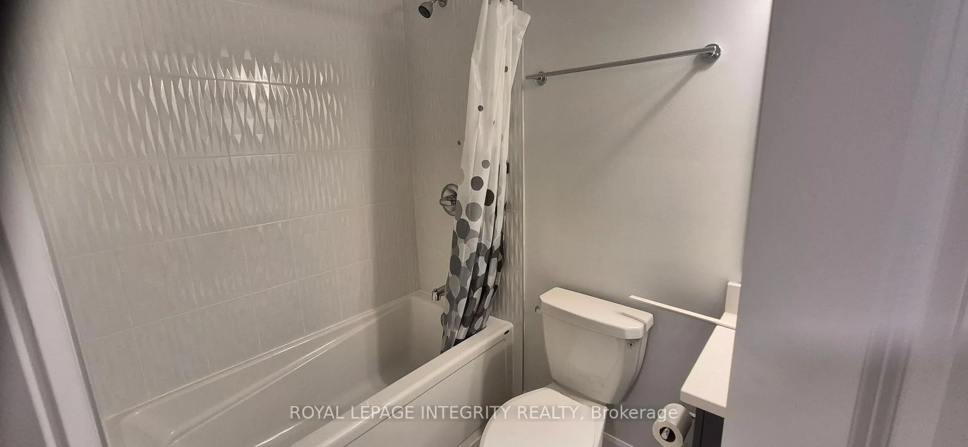 Photo 15 of Unit 1, 401 Glenroy Gilbert Drive, Ottawa, Barrhaven - Strandherd — HOMEH