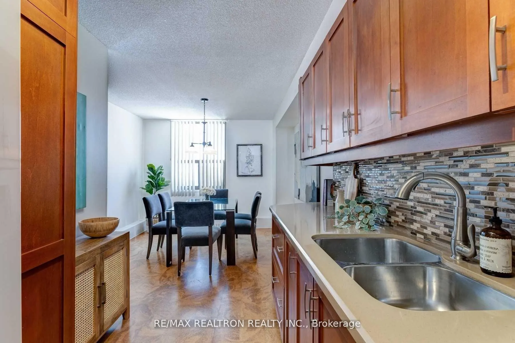 Photo 5 of Unit 404, 90 Ling Road, Scarborough, West Hill — HOMEH