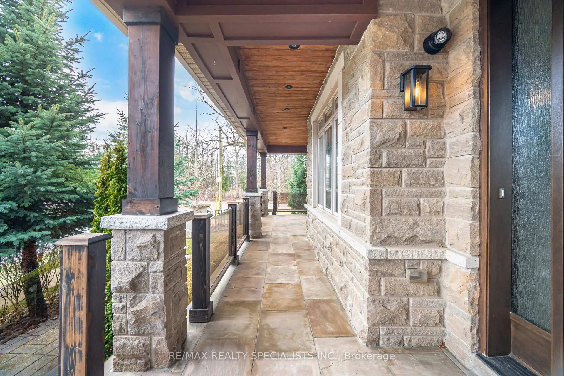 Photo 3 of 2 Berkwood Hollow, Brampton, Credit Valley — HOMEH
