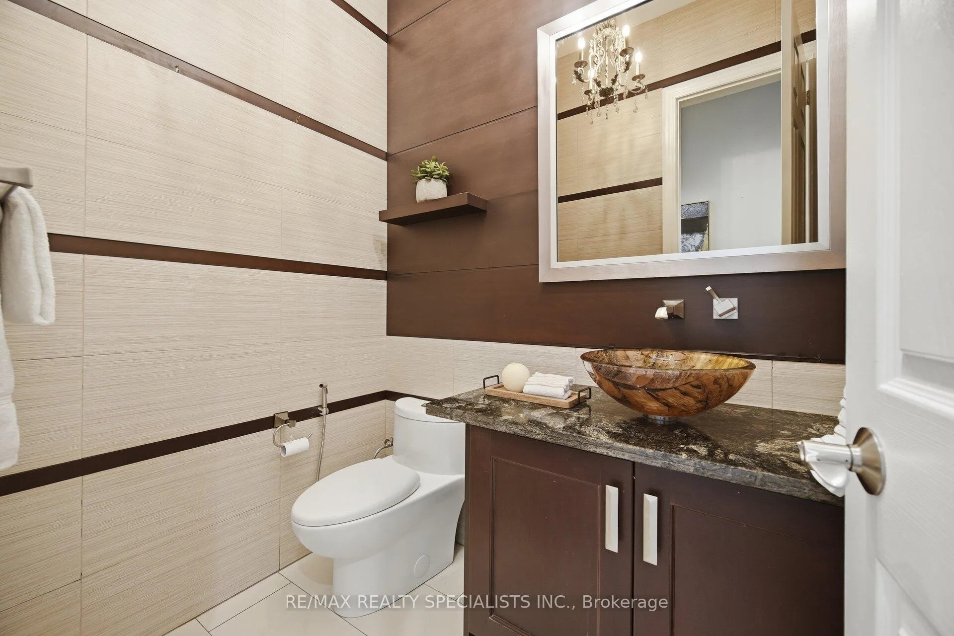 Photo 13 of 2 Berkwood Hollow, Brampton, Credit Valley — HOMEH