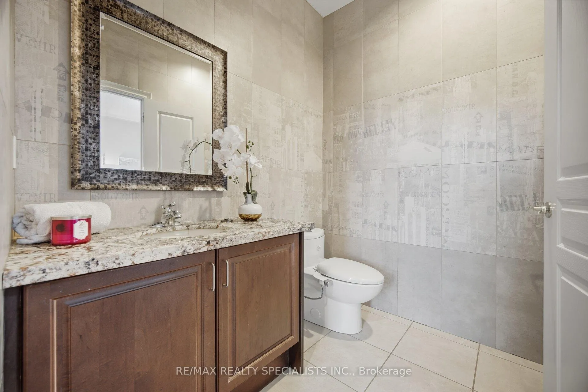 Photo 17 of 2 Berkwood Hollow, Brampton, Credit Valley — HOMEH