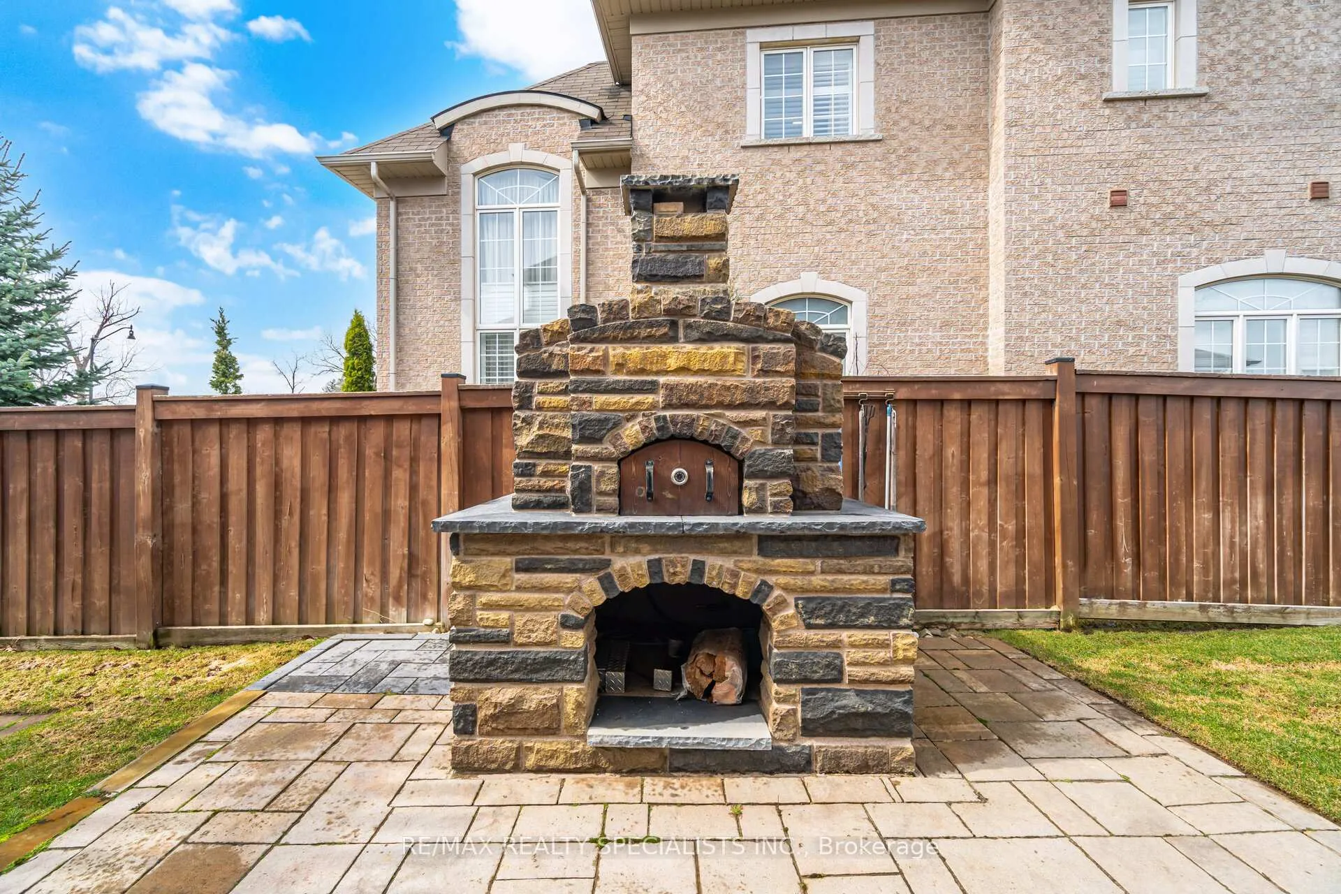 Photo 25 of 2 Berkwood Hollow, Brampton, Credit Valley — HOMEH