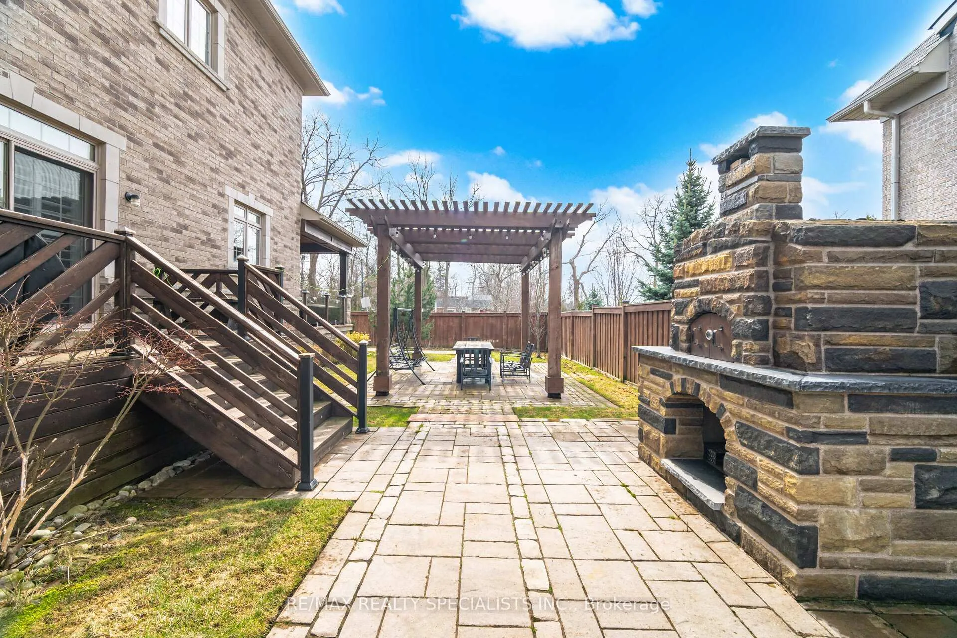Photo 26 of 2 Berkwood Hollow, Brampton, Credit Valley — HOMEH