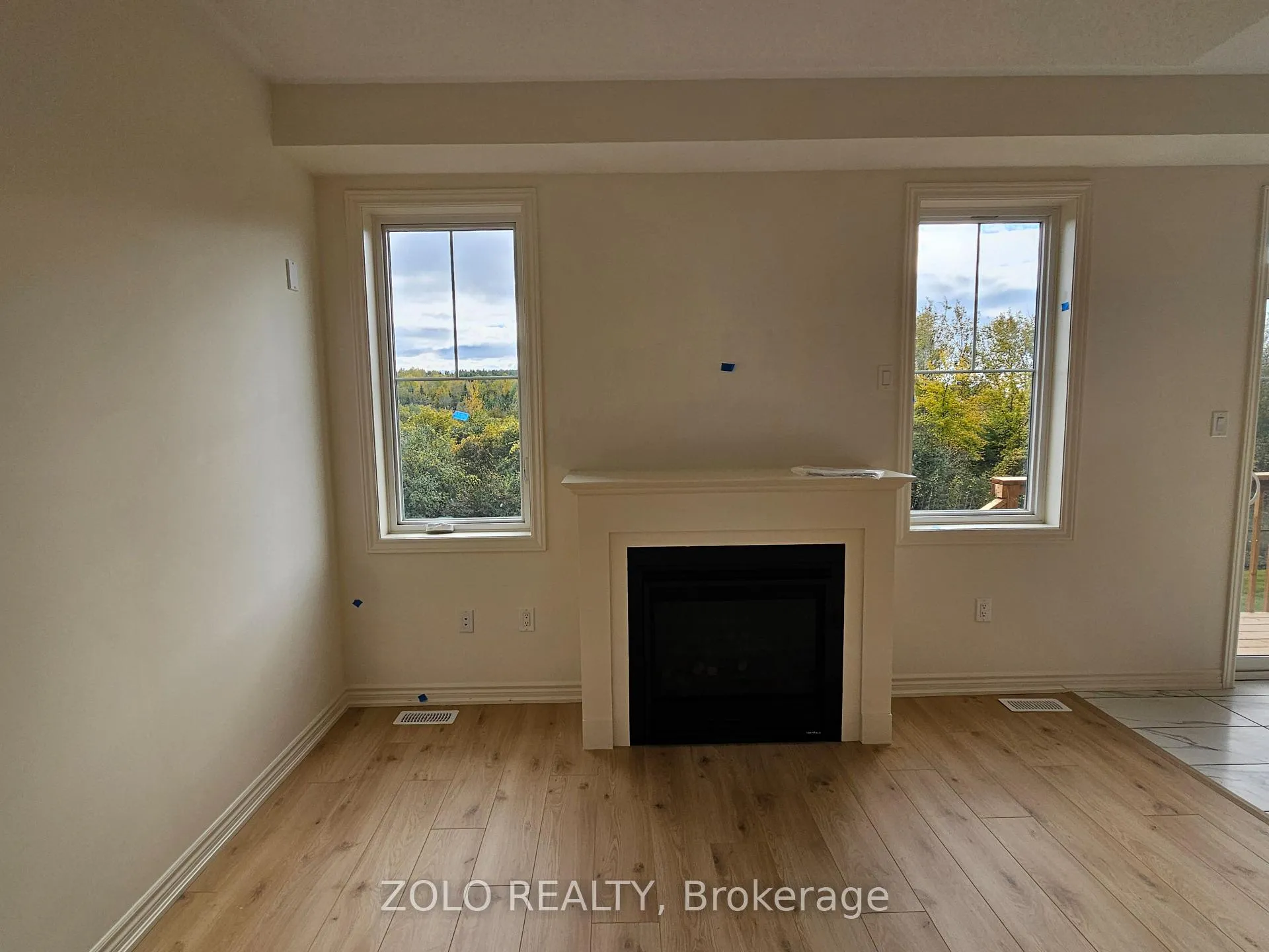 Photo 3 of 496 Trevor Street, Cobourg — HOMEH
