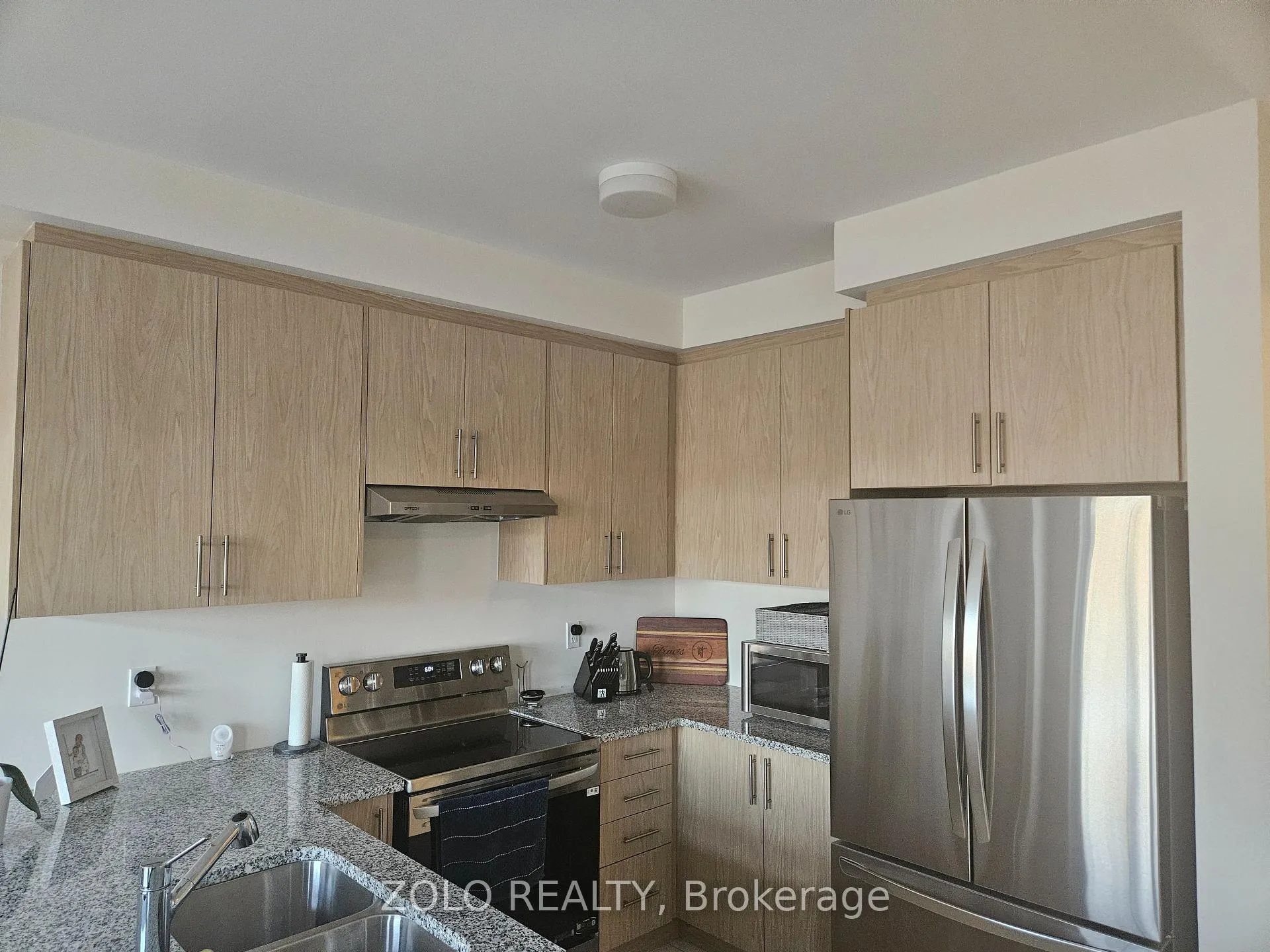 Photo 7 of 496 Trevor Street, Cobourg — HOMEH