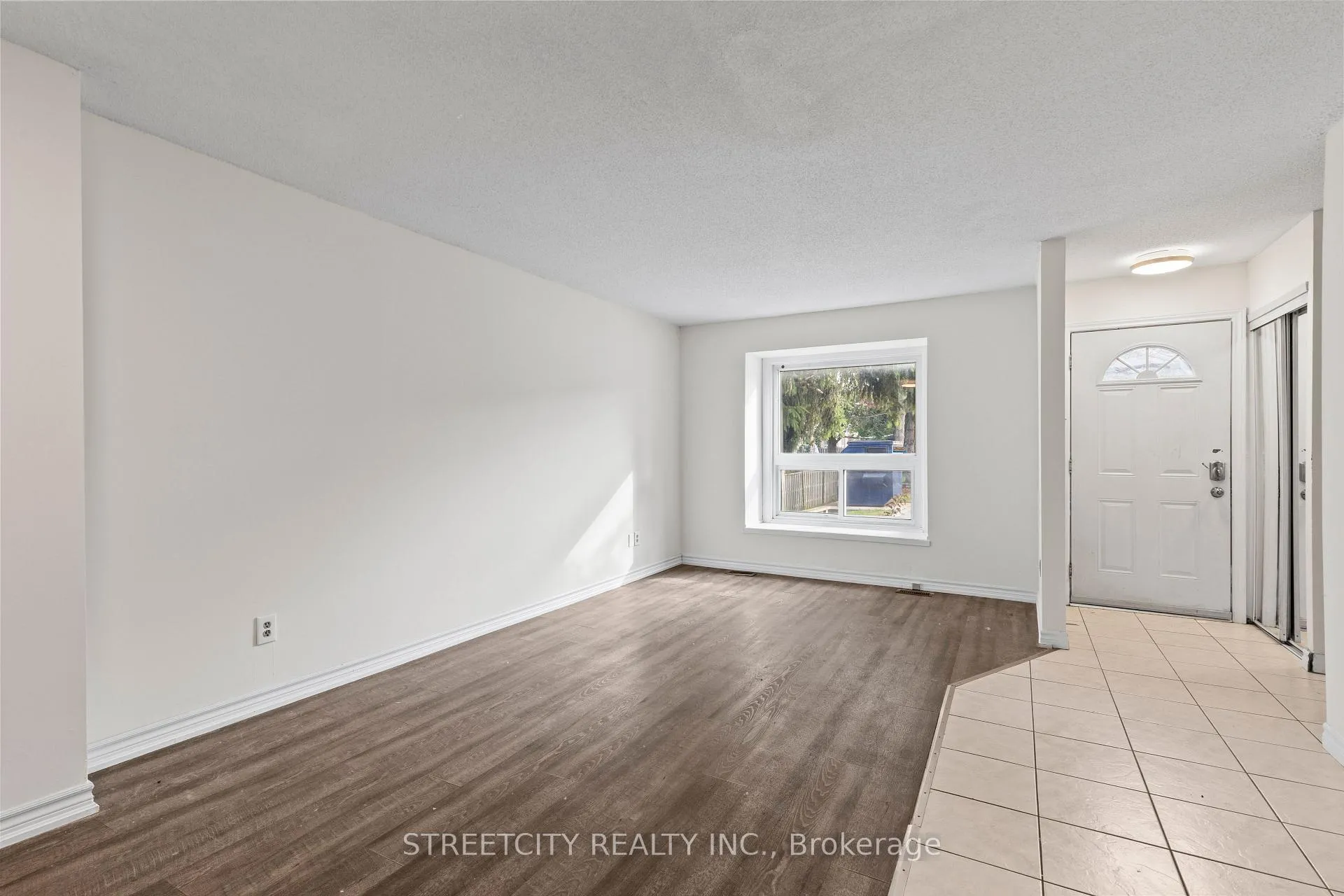 Photo 3 of Unit 36, 577 Third Street, London, East H — HOMEH