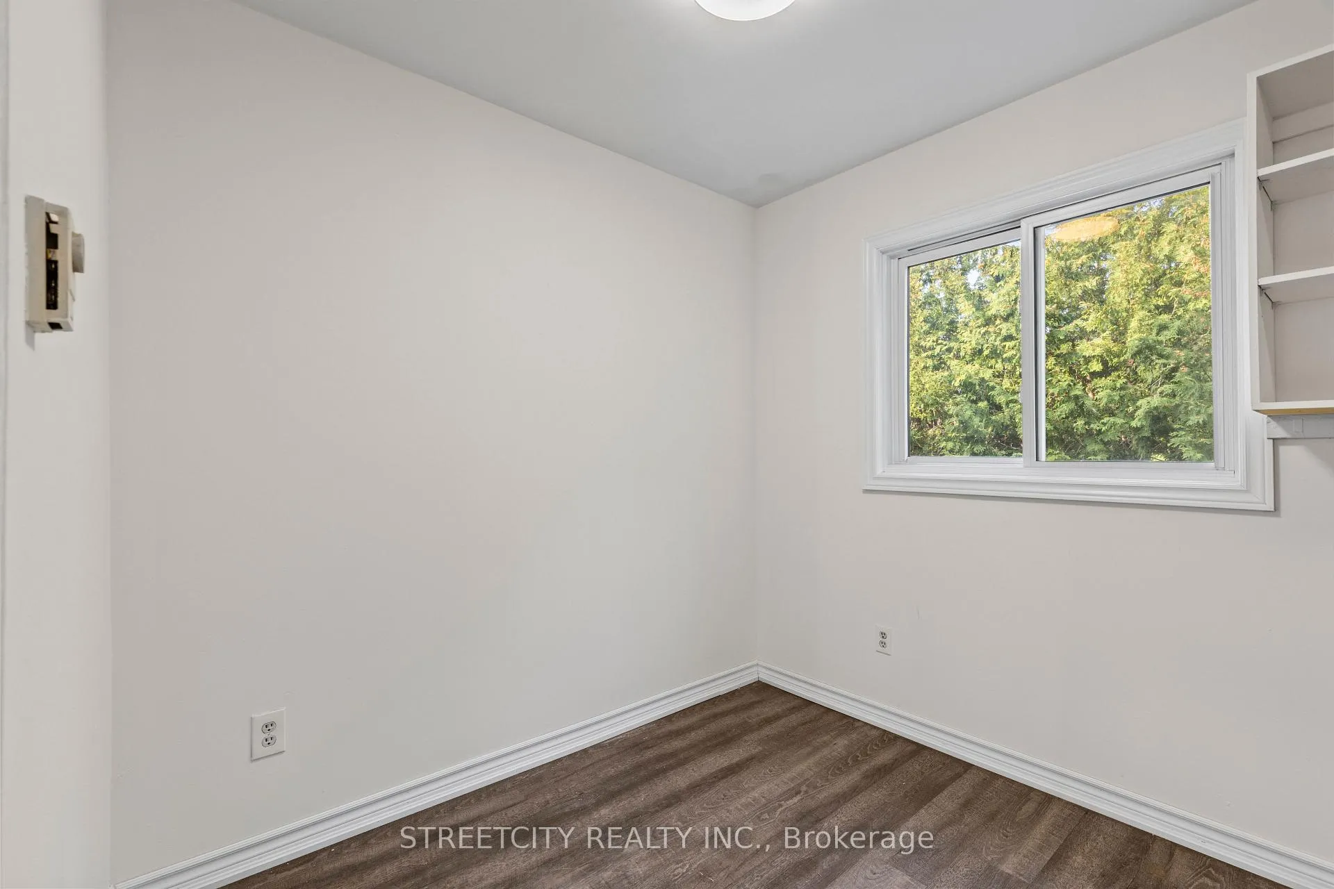 Photo 6 of Unit 36, 577 Third Street, London, East H — HOMEH