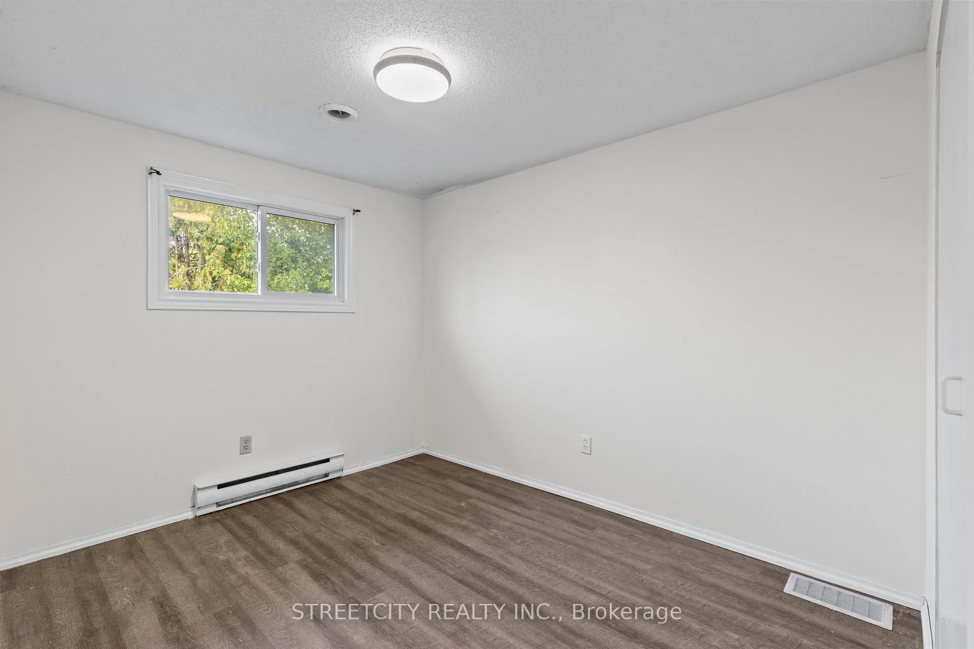 Photo 12 of Unit 36, 577 Third Street, London, East H — HOMEH