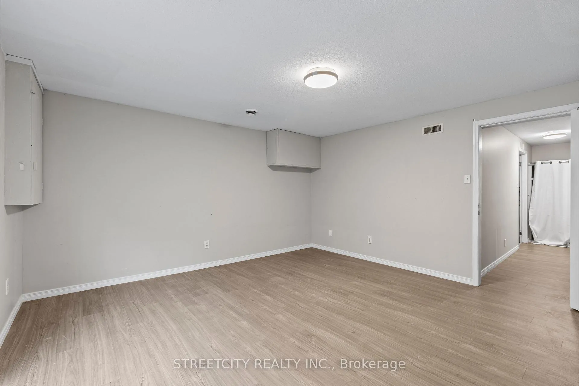Photo 17 of Unit 36, 577 Third Street, London, East H — HOMEH