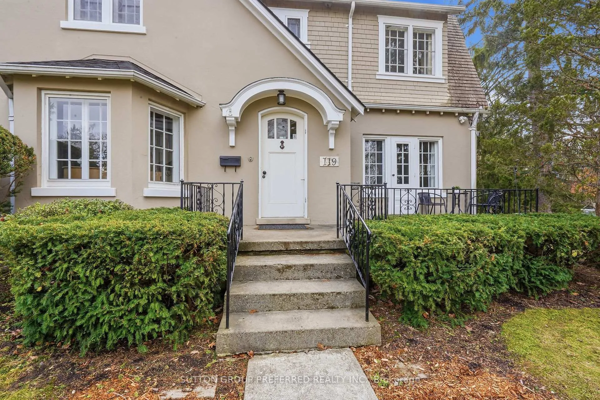 Photo 8 of 119 Base Line Road E, London, South G — HOMEH