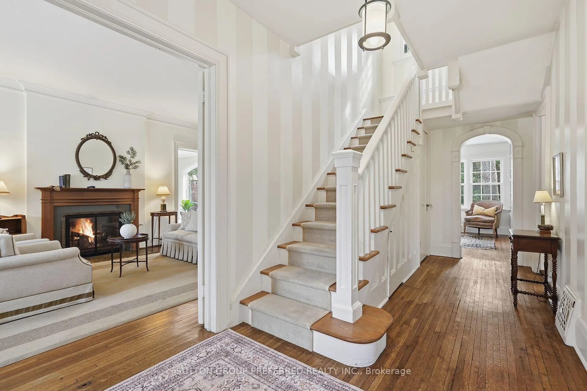 Photo 10 of 119 Base Line Road E, London, South G — HOMEH