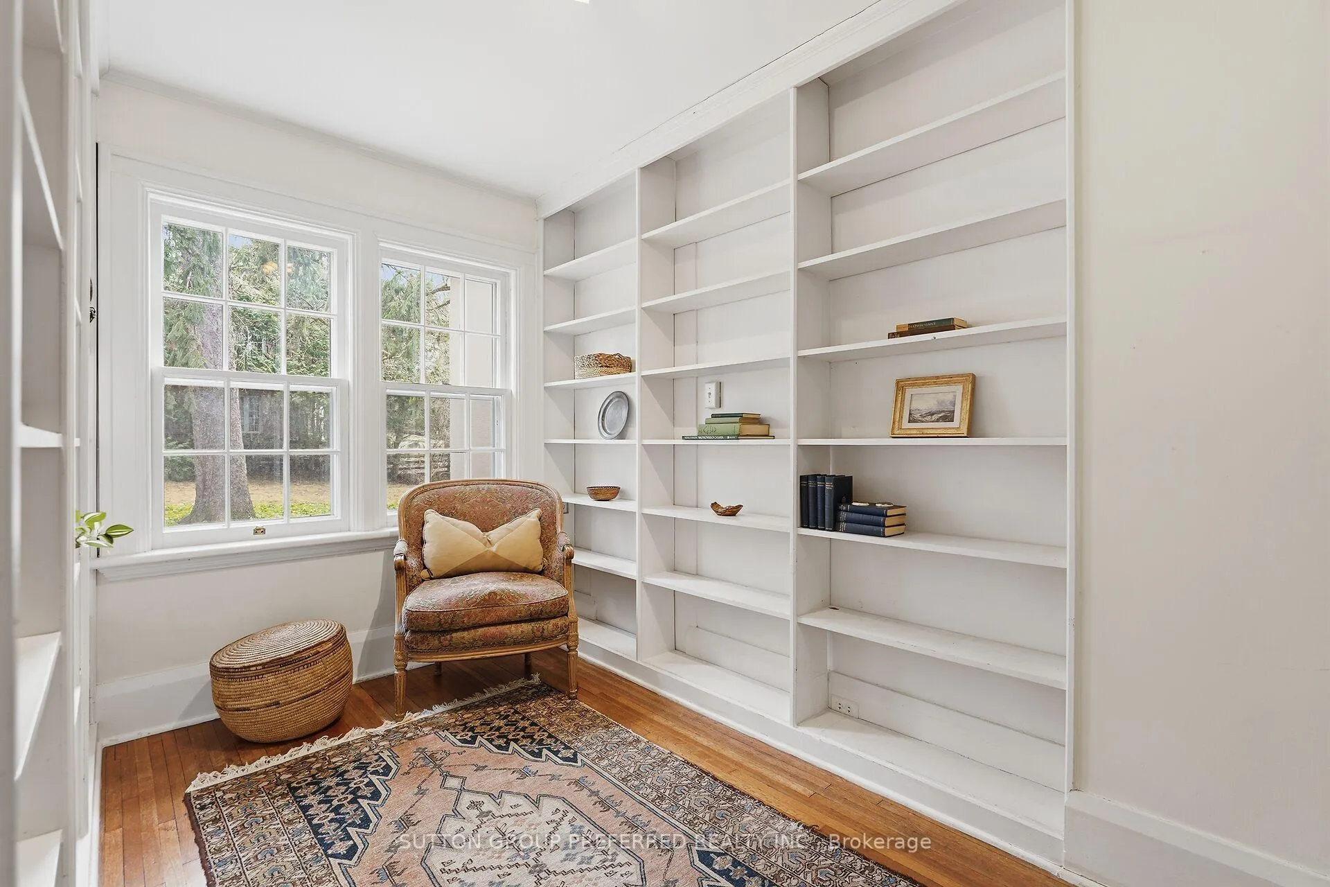 Photo 21 of 119 Base Line Road E, London, South G — HOMEH