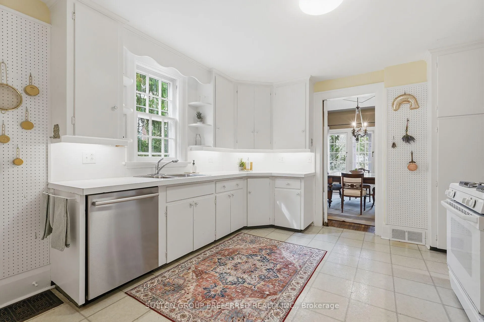 Photo 24 of 119 Base Line Road E, London, South G — HOMEH