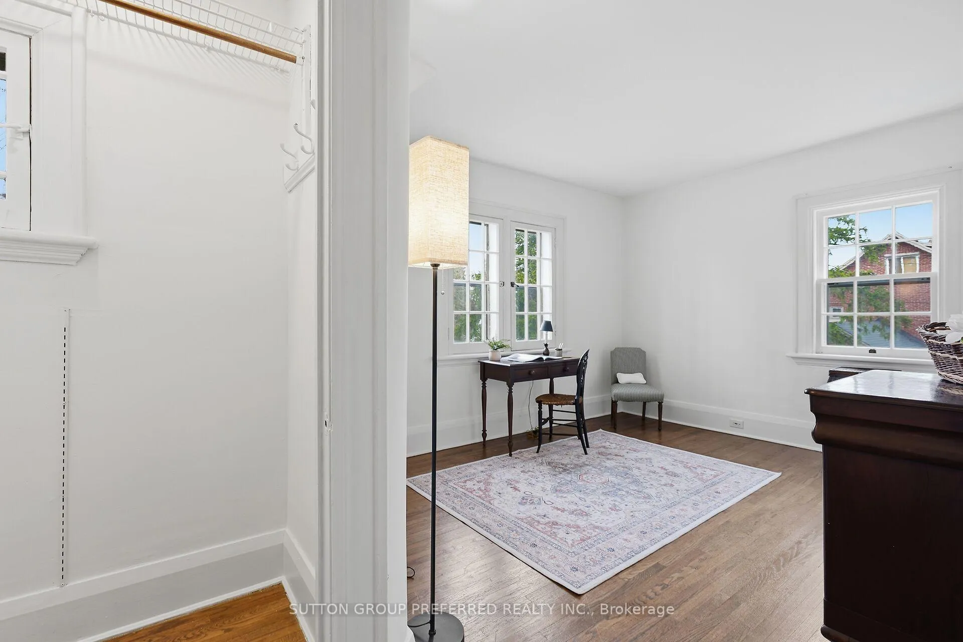 Photo 29 of 119 Base Line Road E, London, South G — HOMEH