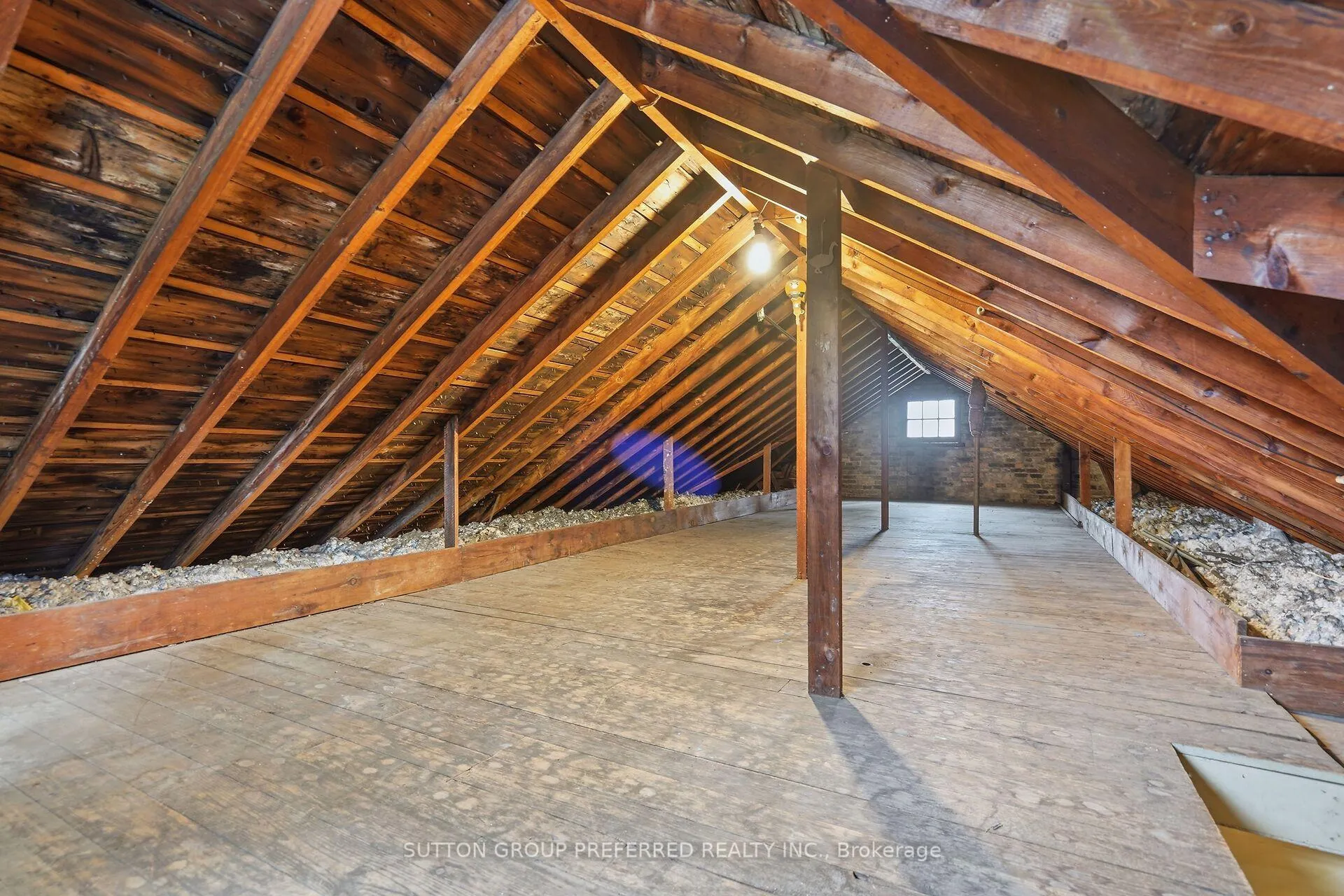 Photo 38 of 119 Base Line Road E, London, South G — HOMEH