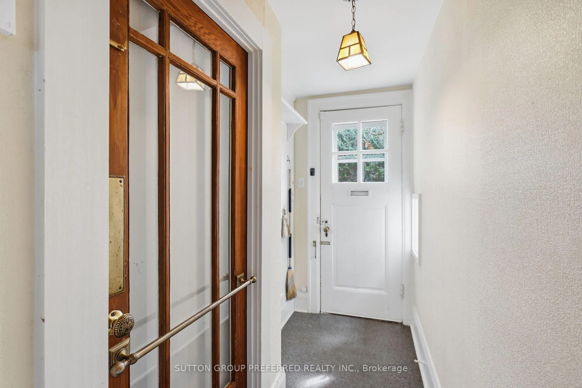Photo 41 of 119 Base Line Road E, London, South G — HOMEH