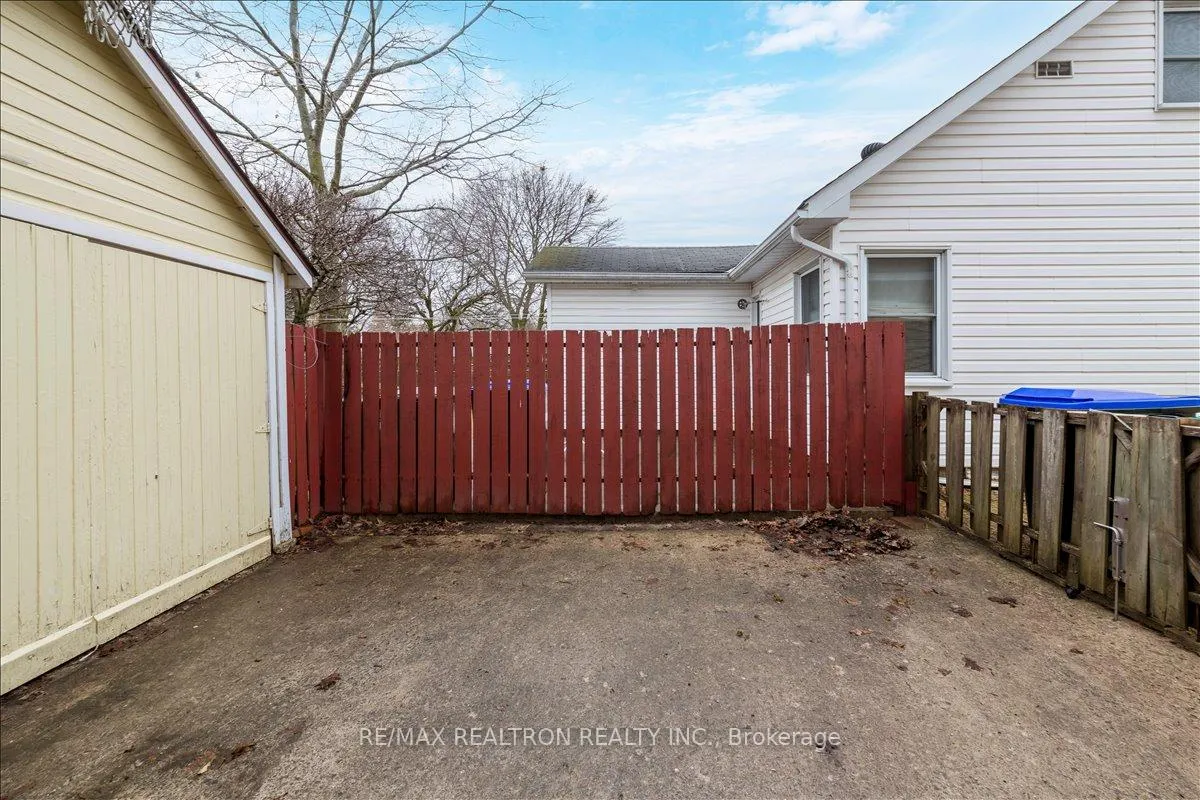 Photo 17 of 108 Eighth Street, Collingwood — HOMEH
