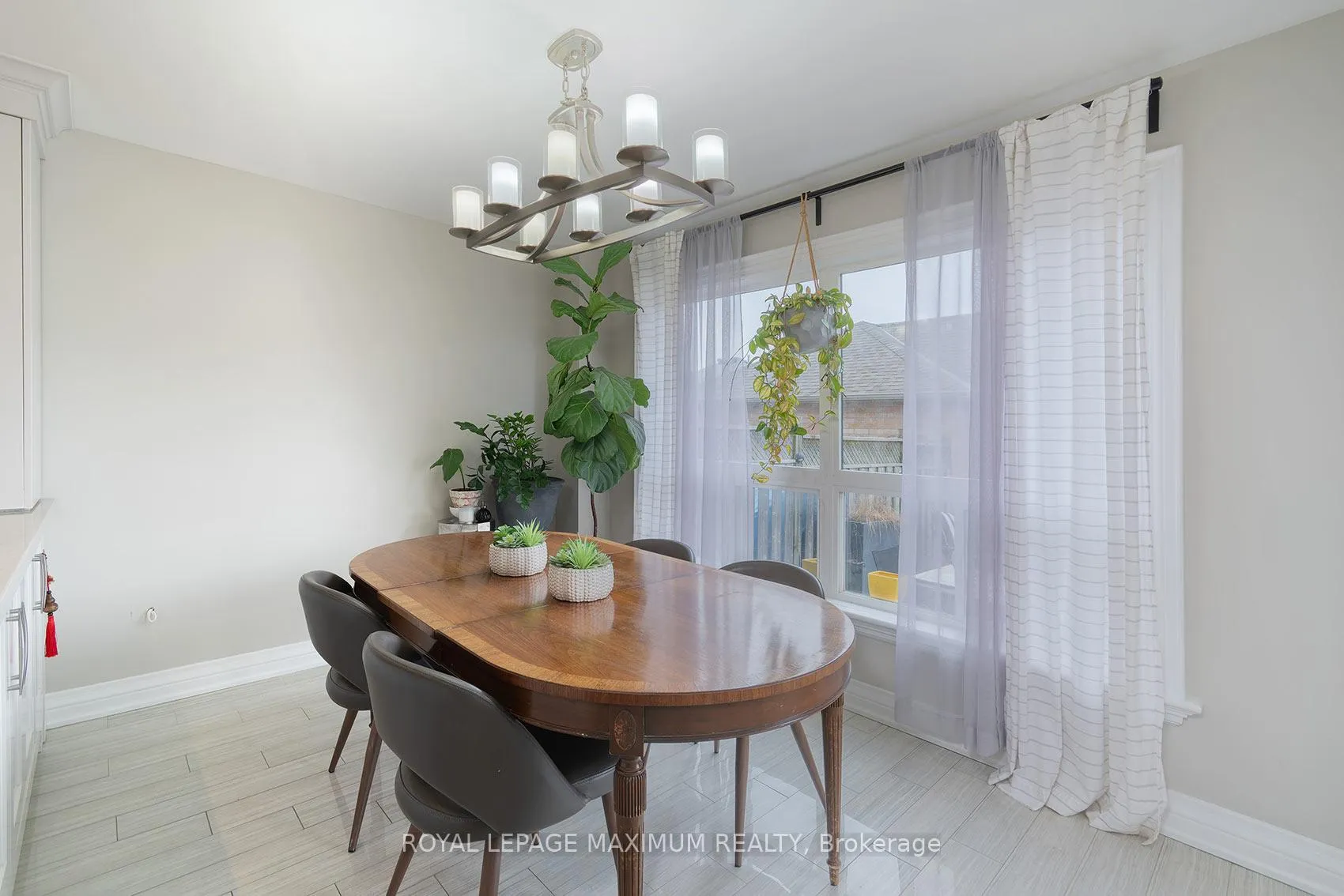Photo 17 of 33 La Neve Avenue, Vaughan, Sonoma Heights — HOMEH