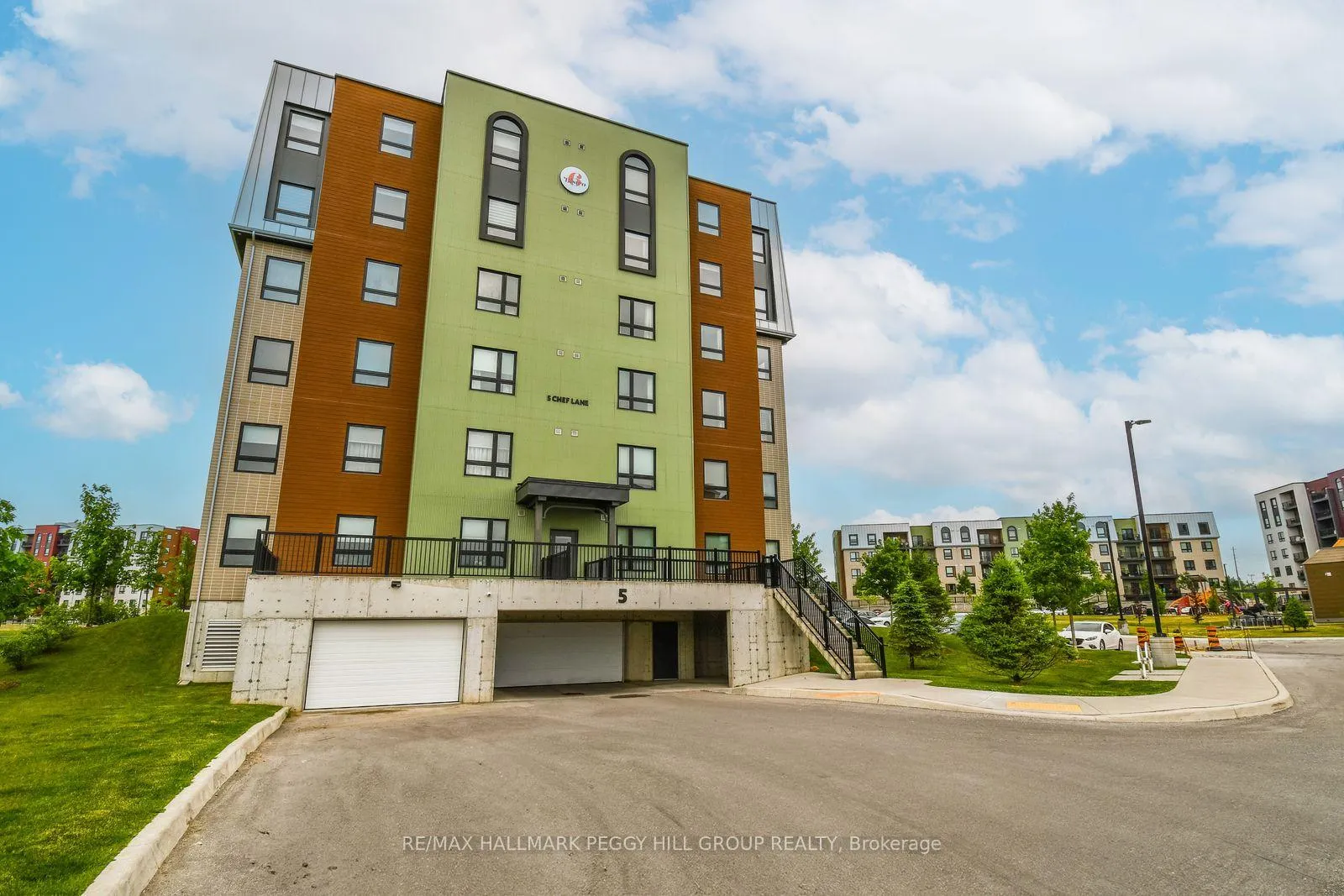Photo 1 of Unit 606, 5 Chef Lane, Barrie, Rural Barrie Southeast — HOMEH