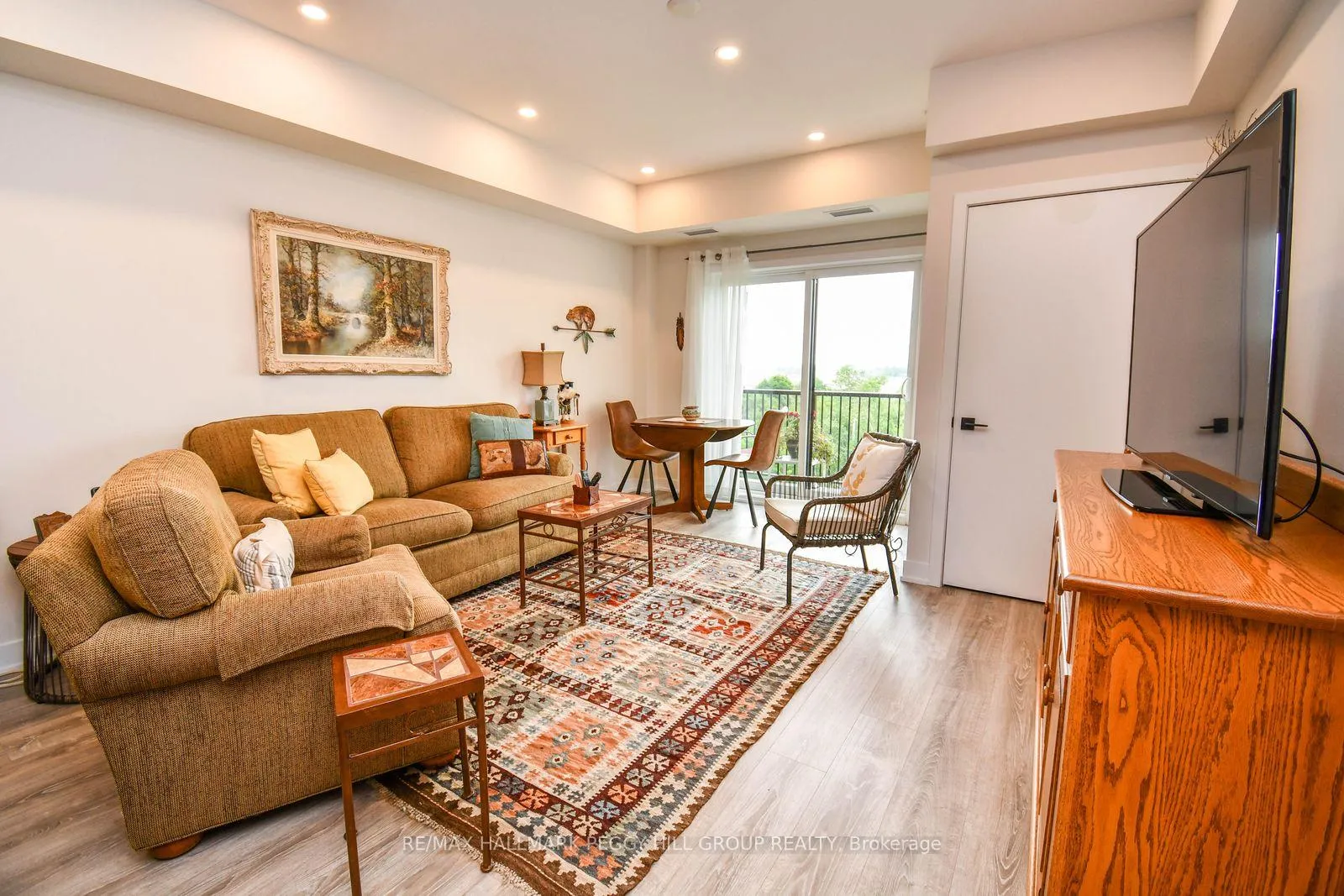 Photo 6 of Unit 606, 5 Chef Lane, Barrie, Rural Barrie Southeast — HOMEH