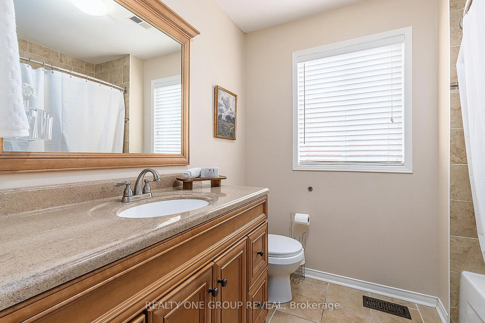 Photo 30 of 37 Wetherburn Drive, Whitby, Williamsburg — HOMEH